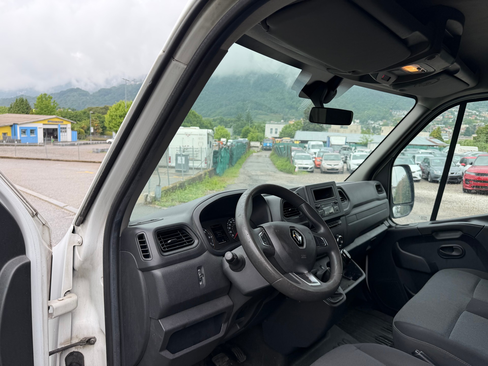 RENAULT Master T33 2.3dCi 135 L2H2-image-6