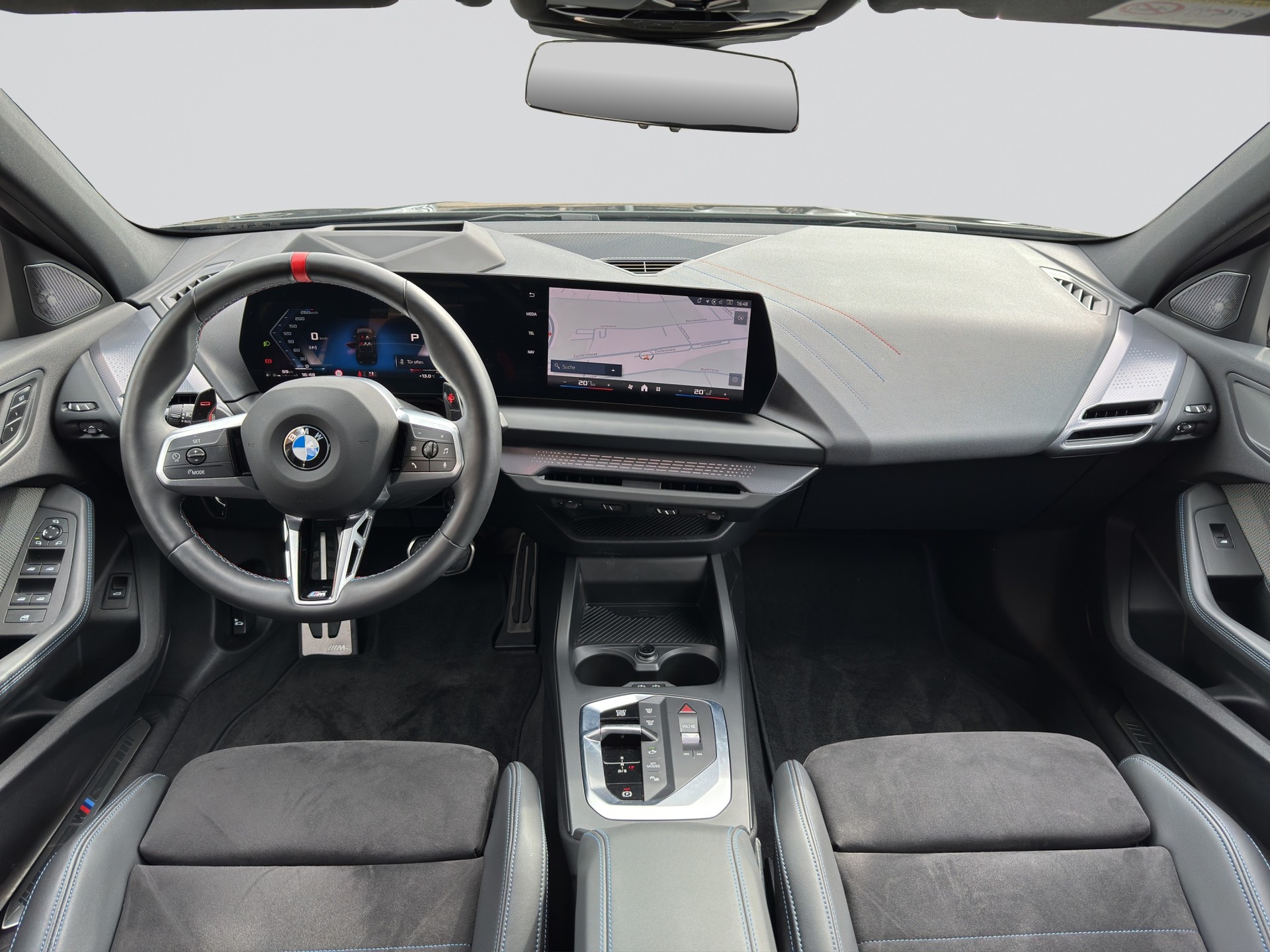 BMW M135 xDrive Shadow Line Iconic Glow-image-16