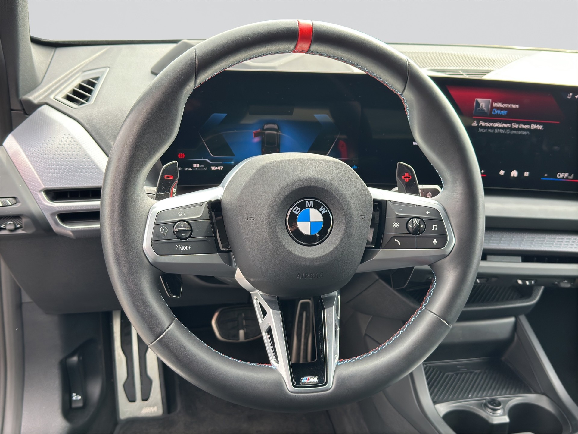 BMW M135 xDrive Shadow Line Iconic Glow-image-9