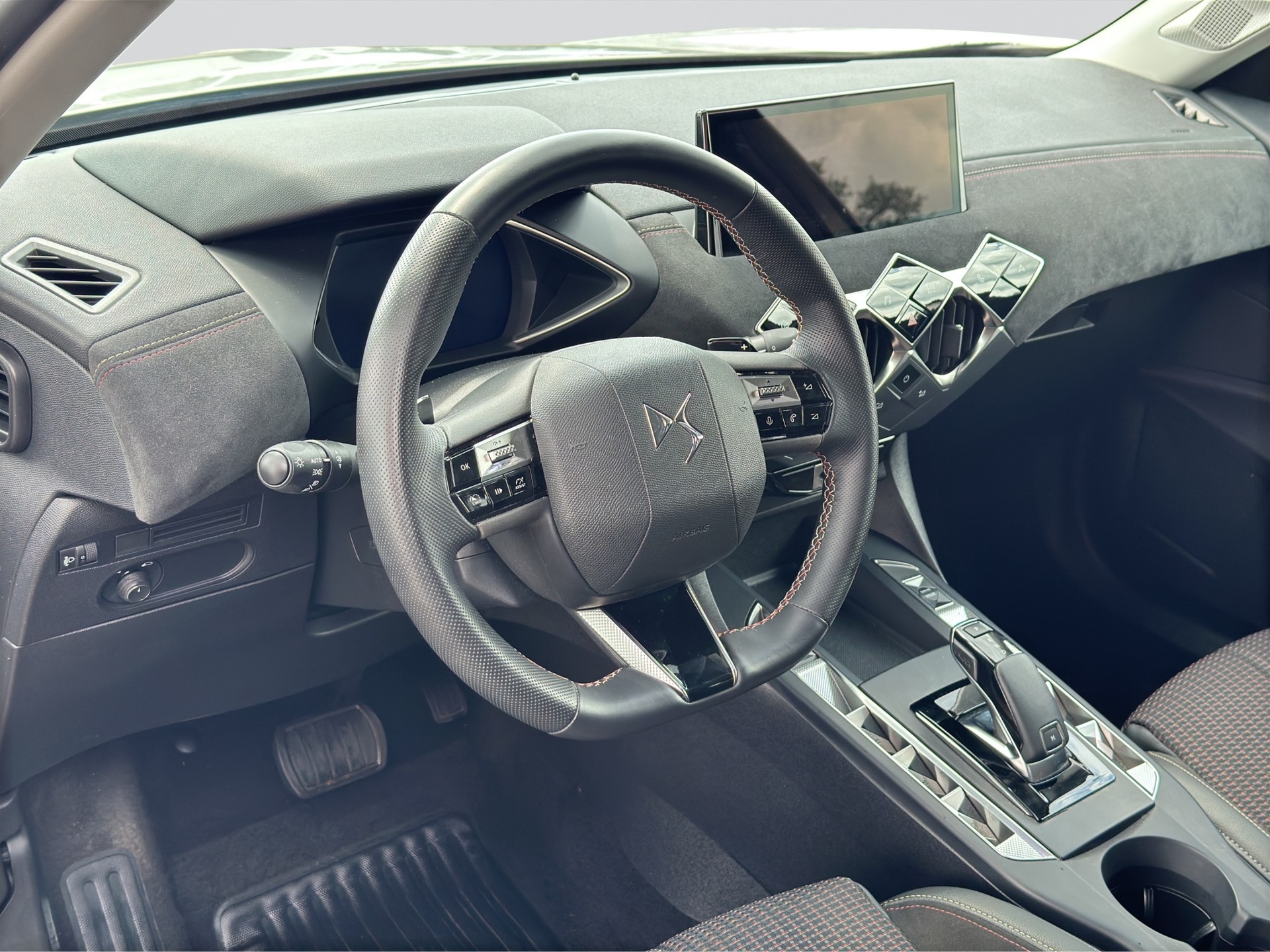 DS AUTOMOBILES DS 3 1.2 PureTech Performance Line Bi-Color EAT8-image-6
