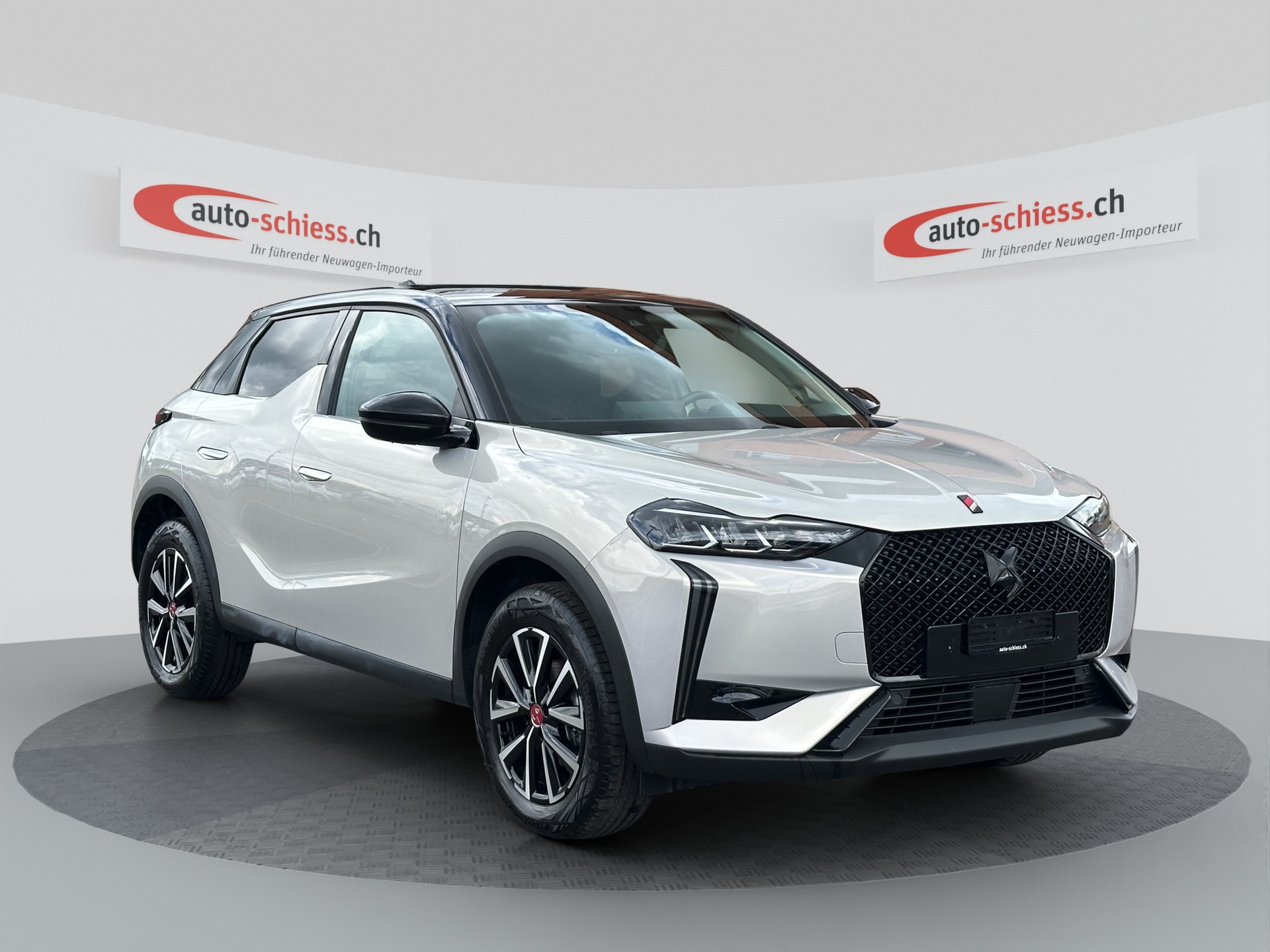 DS AUTOMOBILES DS 3 1.2 PureTech Performance Line Bi-Color EAT8-image-0