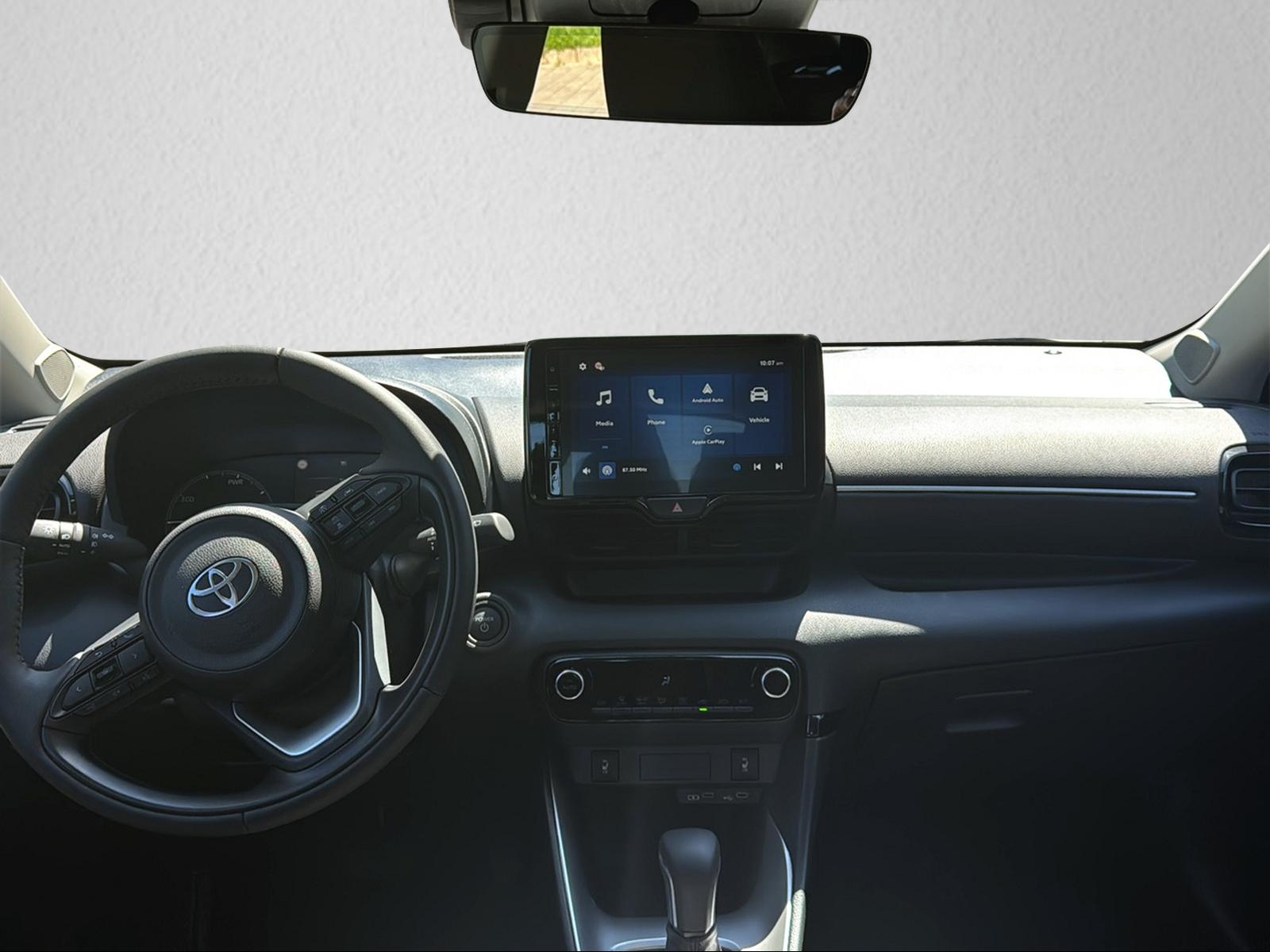 TOYOTA Yaris 1.5 VVT-i HSD Comfort-image-9