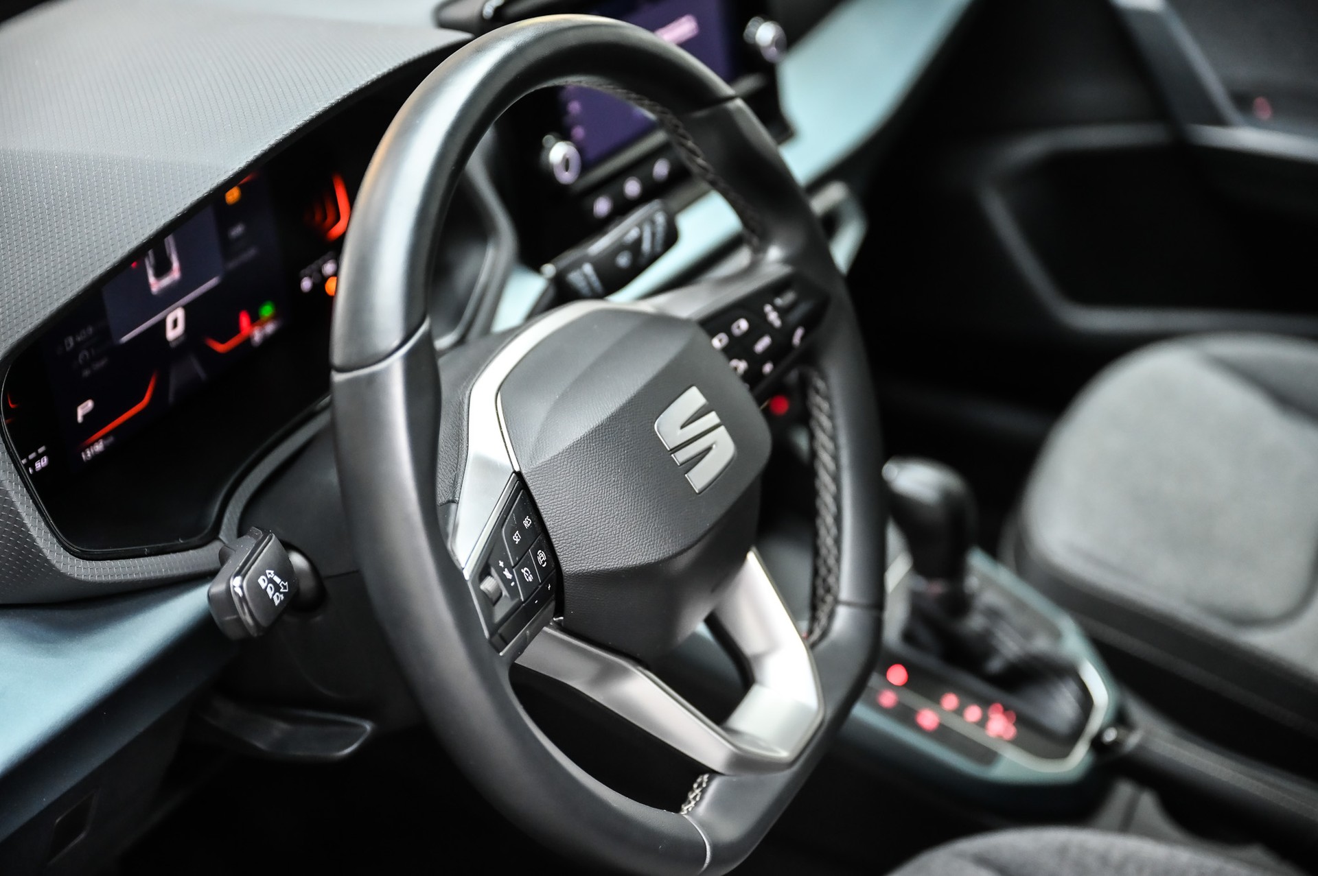 SEAT Arona 1.0 TSI 110 Style DSG-image-16