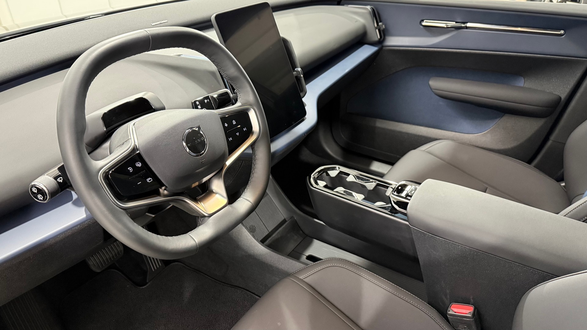 VOLVO EX 30 E60 Twin Plus Performance-image-3