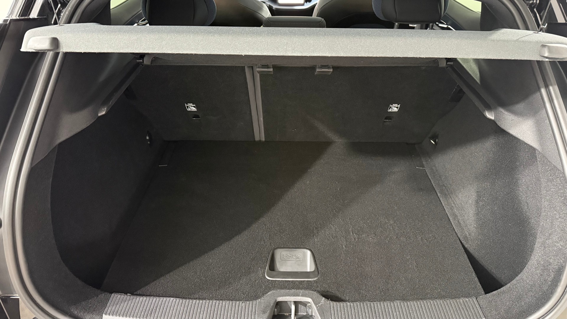 VOLVO EX 30 E60 Twin Plus Performance-image-11