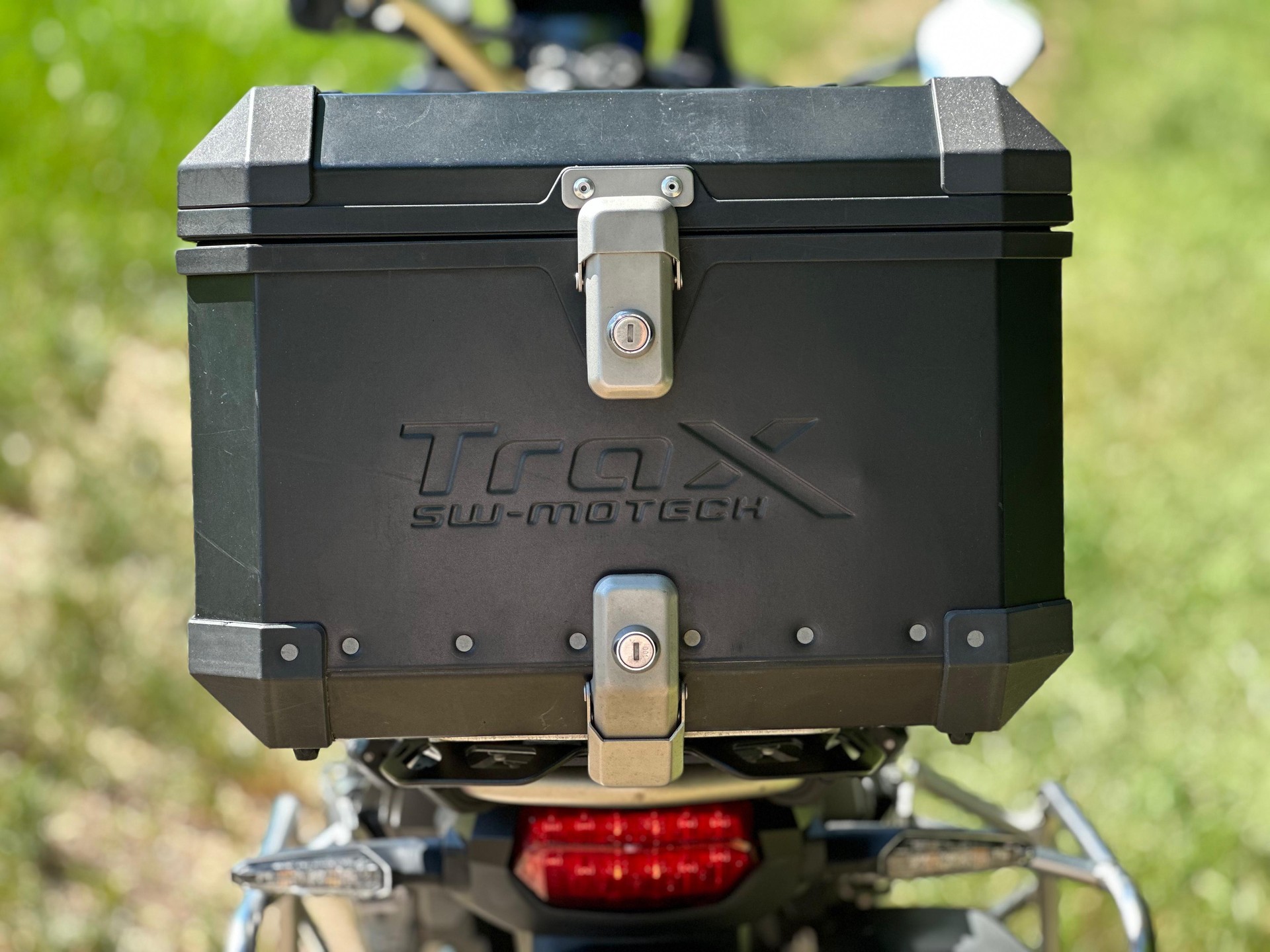 HONDA CRF 1000A Africa Twin-image-3