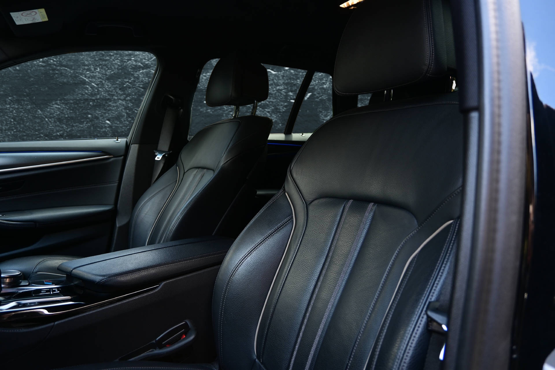 BMW 540d xDrive Touring *M-Sport*H&K*HUD*Laser Light*-image-9
