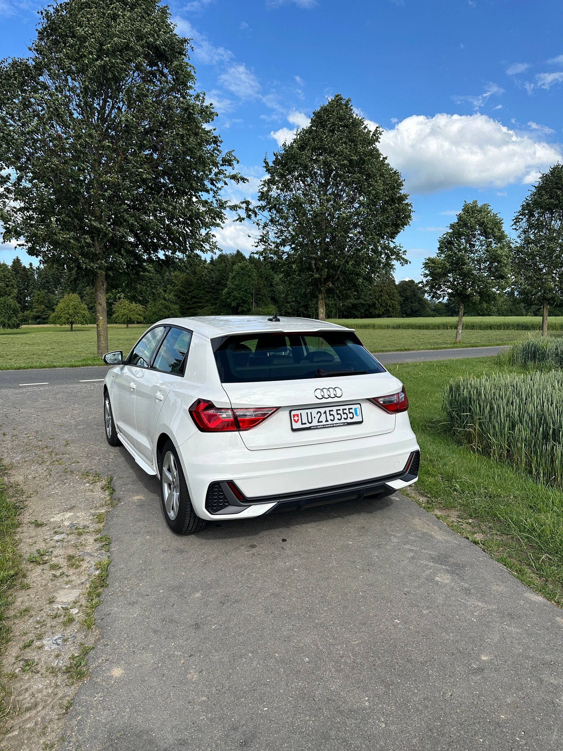 AUDI 1.0 30 TFSI S Line S-Tronic-image-1