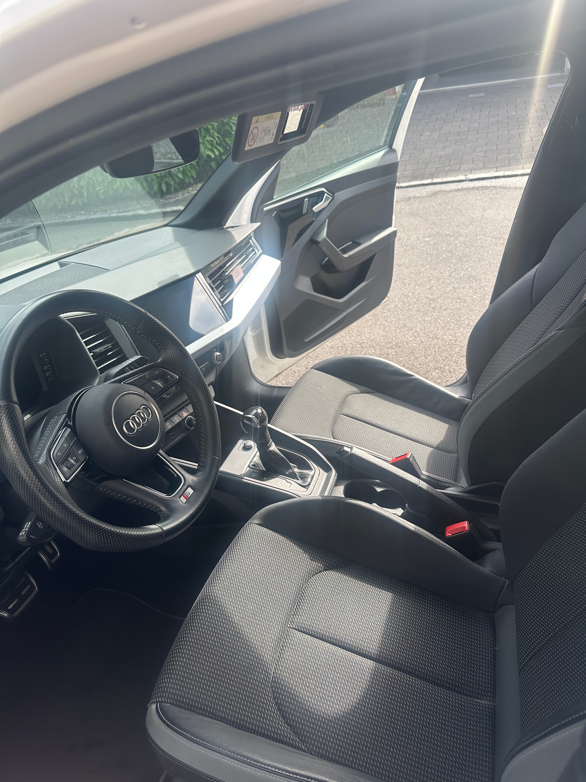 AUDI 1.0 30 TFSI S Line S-Tronic-image-4