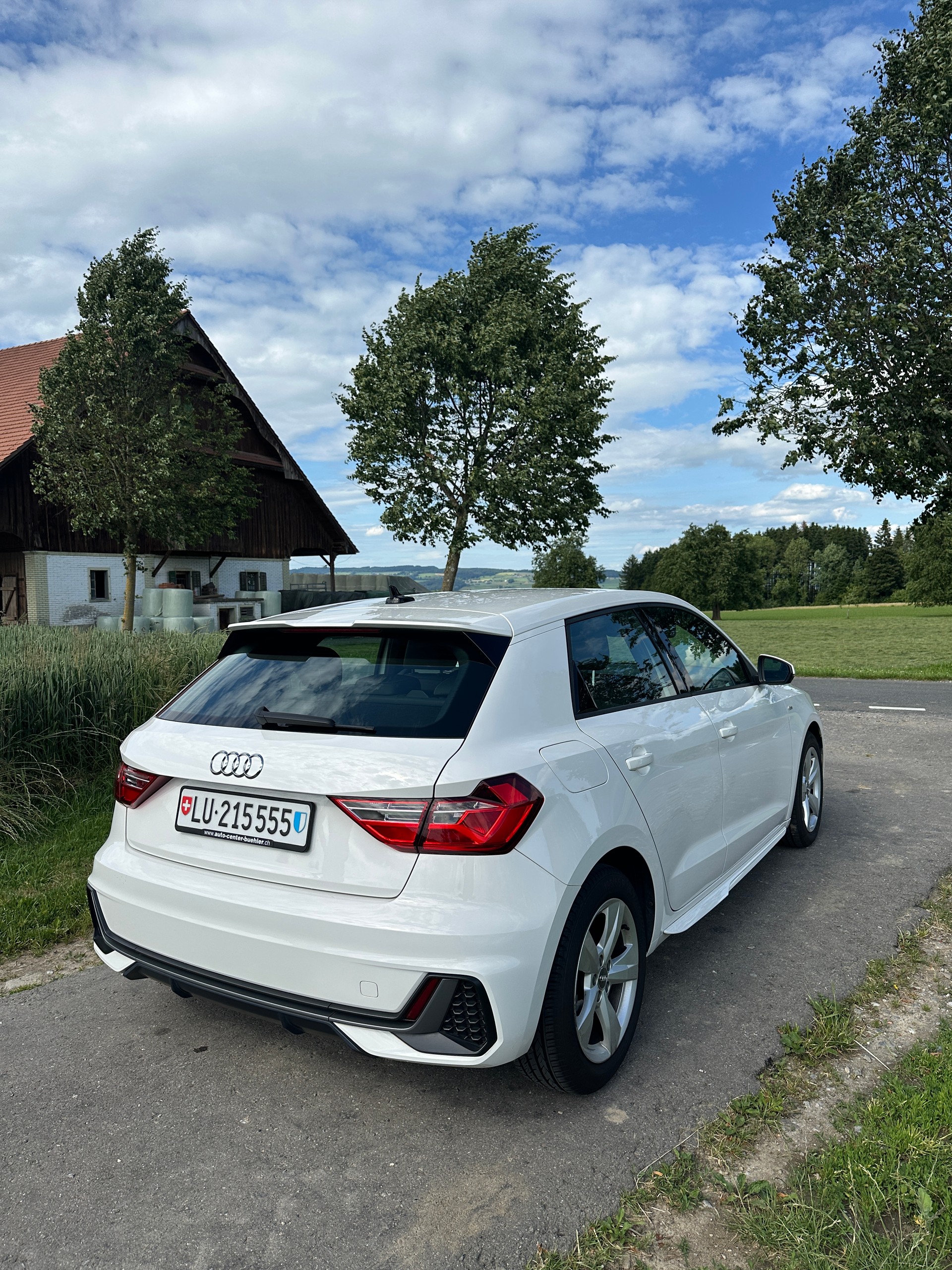 AUDI 1.0 30 TFSI S Line S-Tronic-image-2