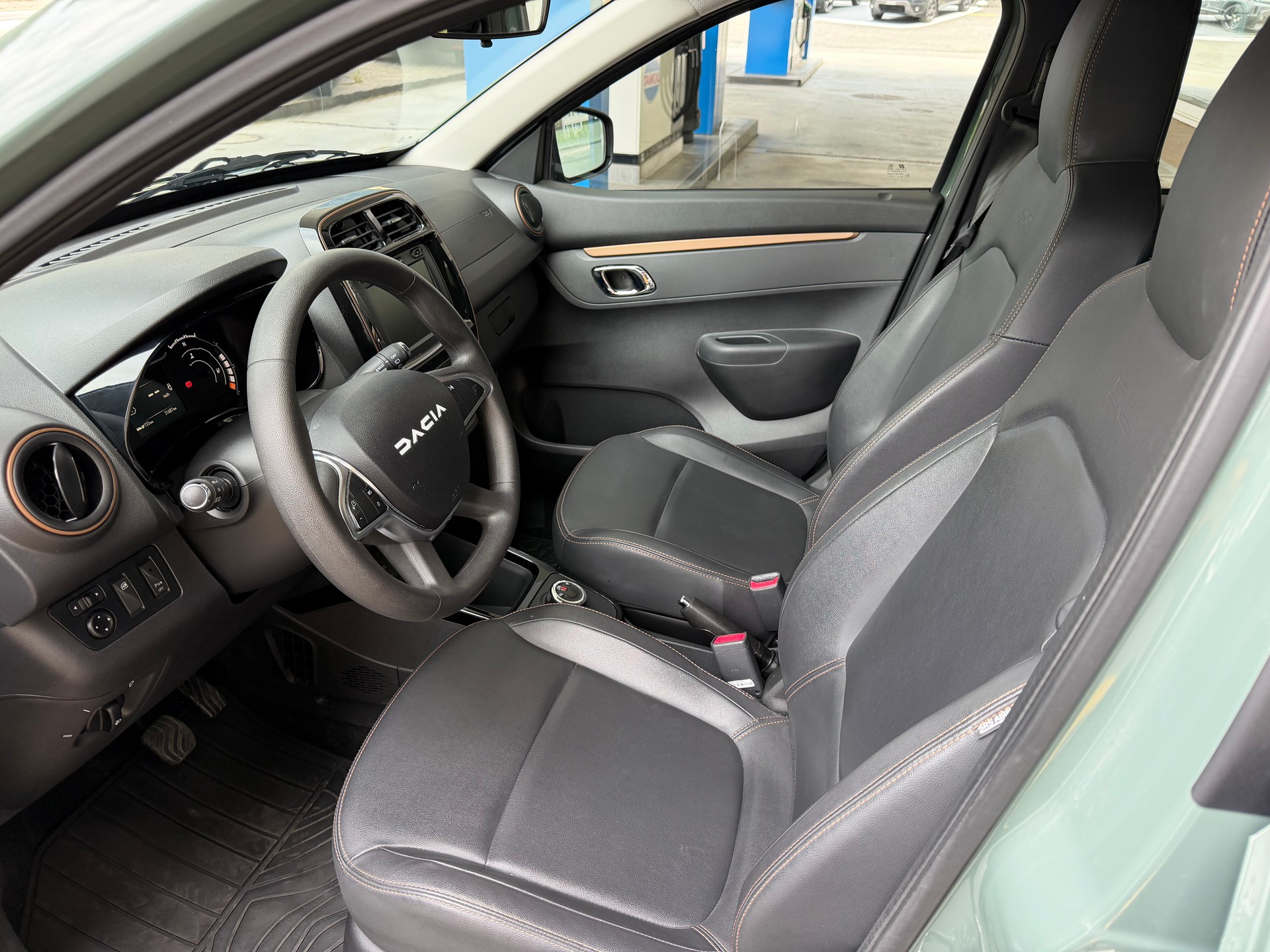 DACIA Spring 27 kWh Electric 65 Extreme-image-5