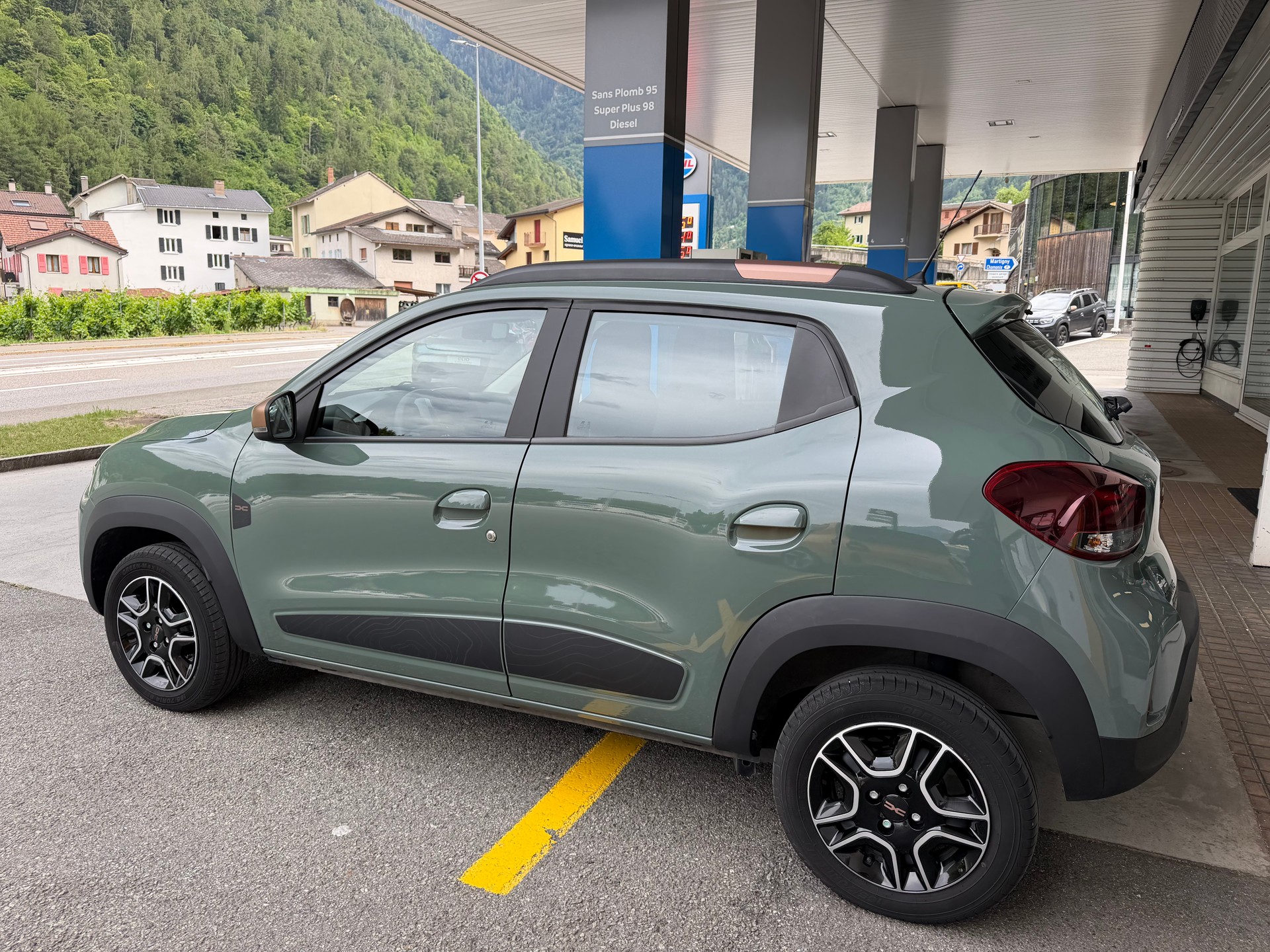 DACIA Spring 27 kWh Electric 65 Extreme-image-1