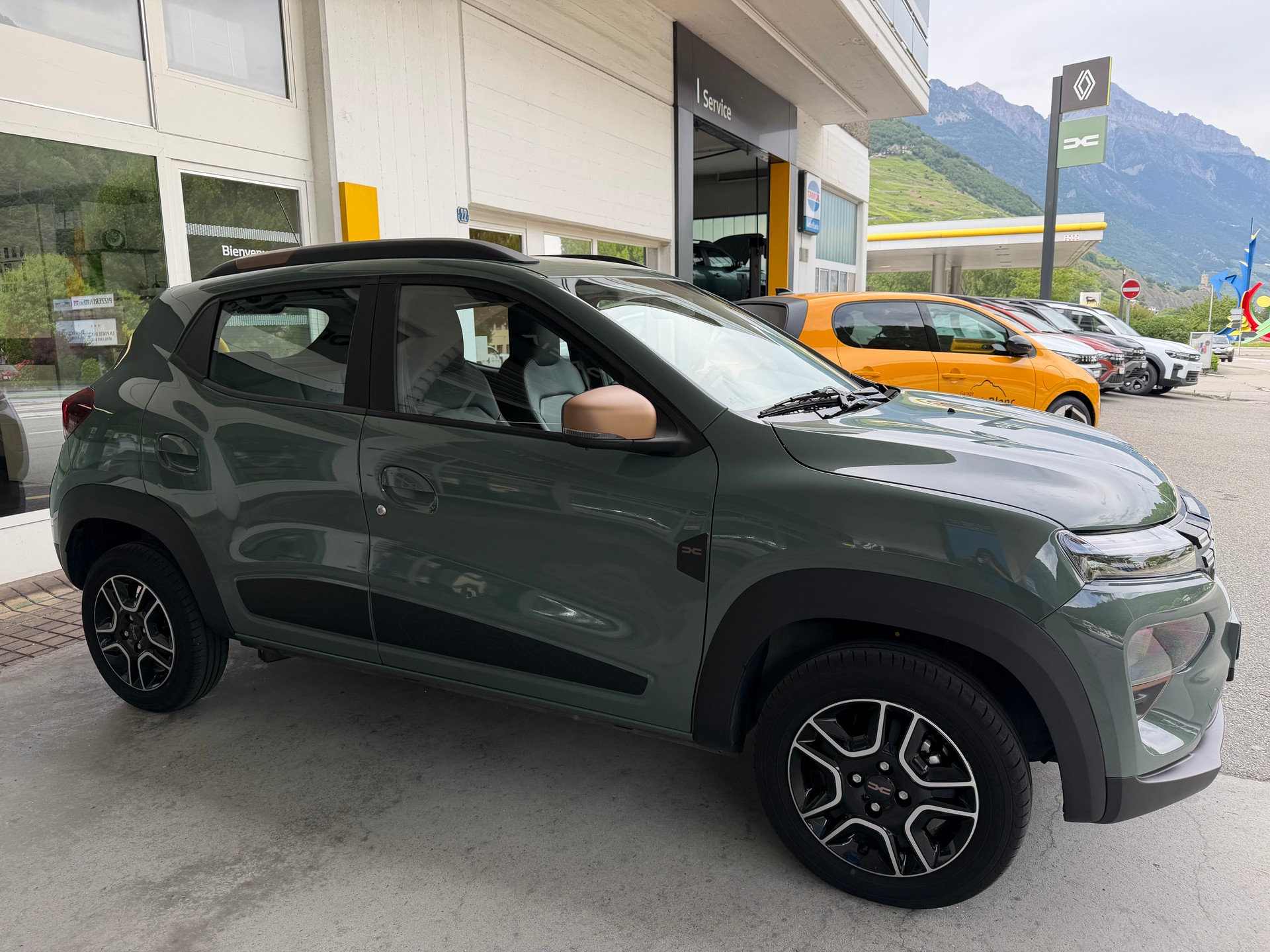 DACIA Spring 27 kWh Electric 65 Extreme-image-3