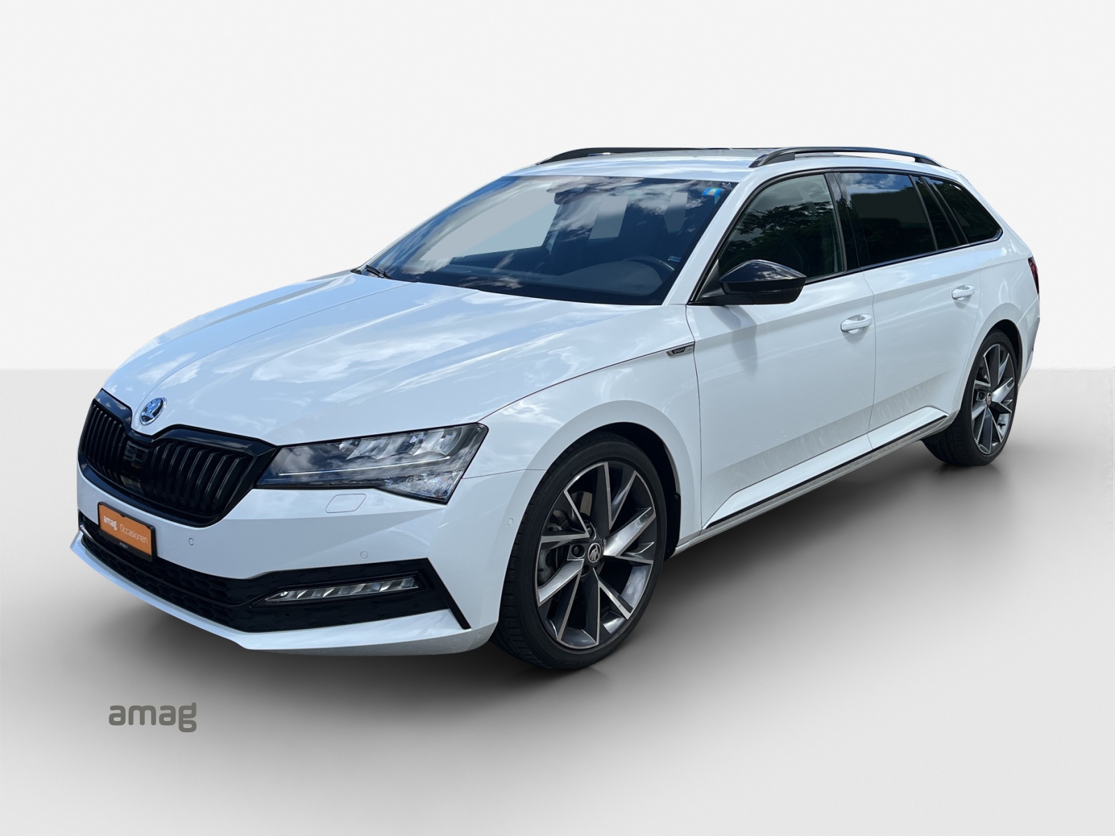 SKODA Superb Combi 2.0 TDi SportLine Light 4x4 DSG-image-0