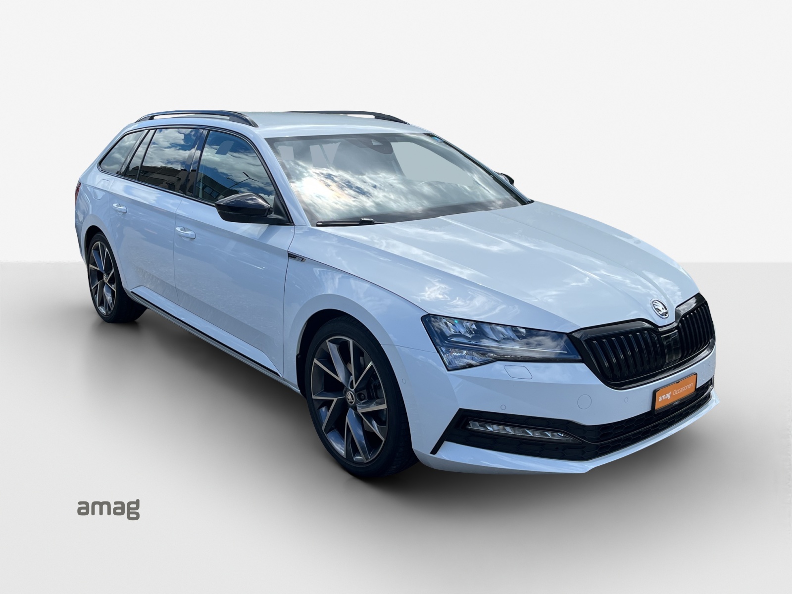 SKODA Superb Combi 2.0 TDi SportLine Light 4x4 DSG-image-5