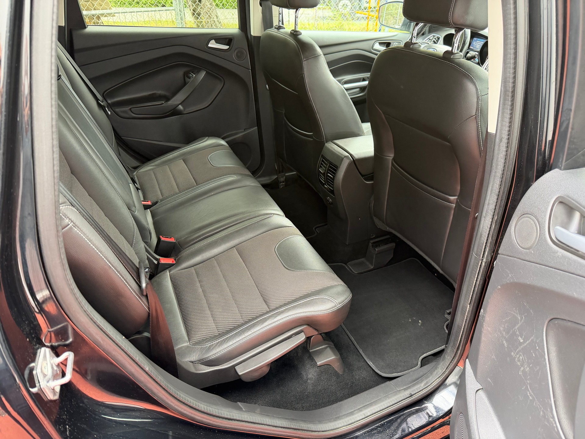 FORD Kuga 2.0 TDCi Titanium 4WD PowerShift-image-11