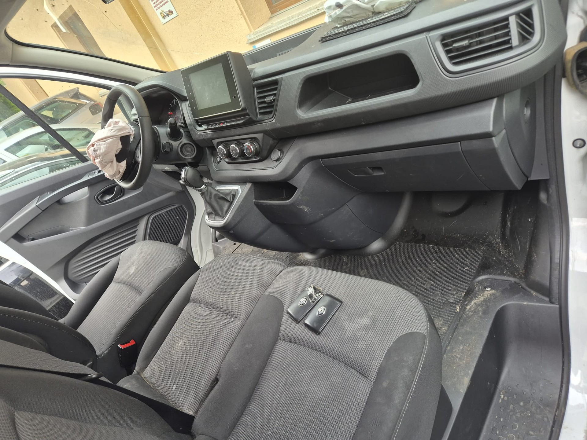 RENAULT Trafic 2.0 Blue dCi 150 Advance L2H1 EDC EN-image-10