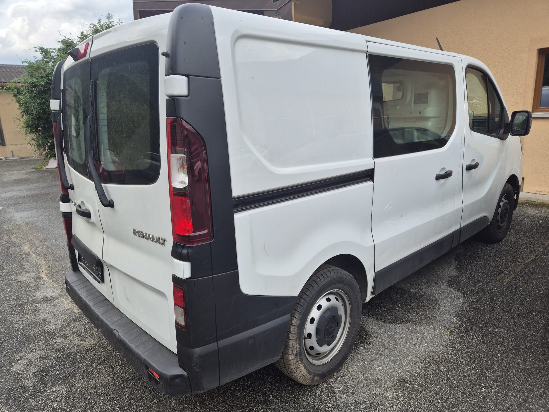 RENAULT Trafic 2.0 Blue dCi 150 Advance L2H1 EDC EN-image-4