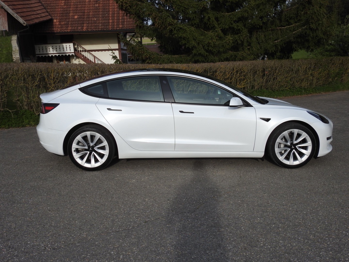 TESLA Model 3 Long Range Dual Motor-image-5