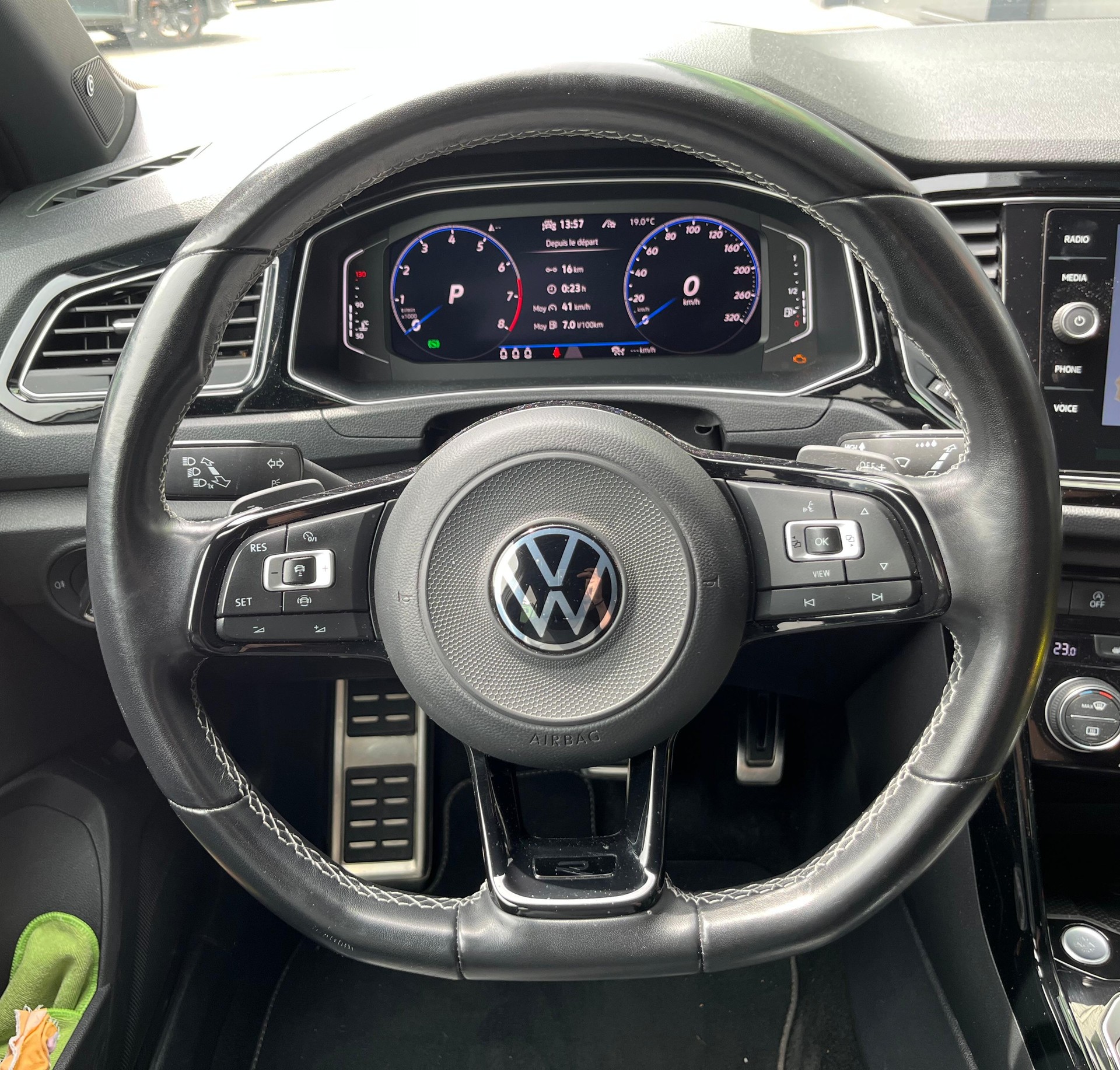 VW T-Roc 2.0 TSI R DSG 4Motion-image-14