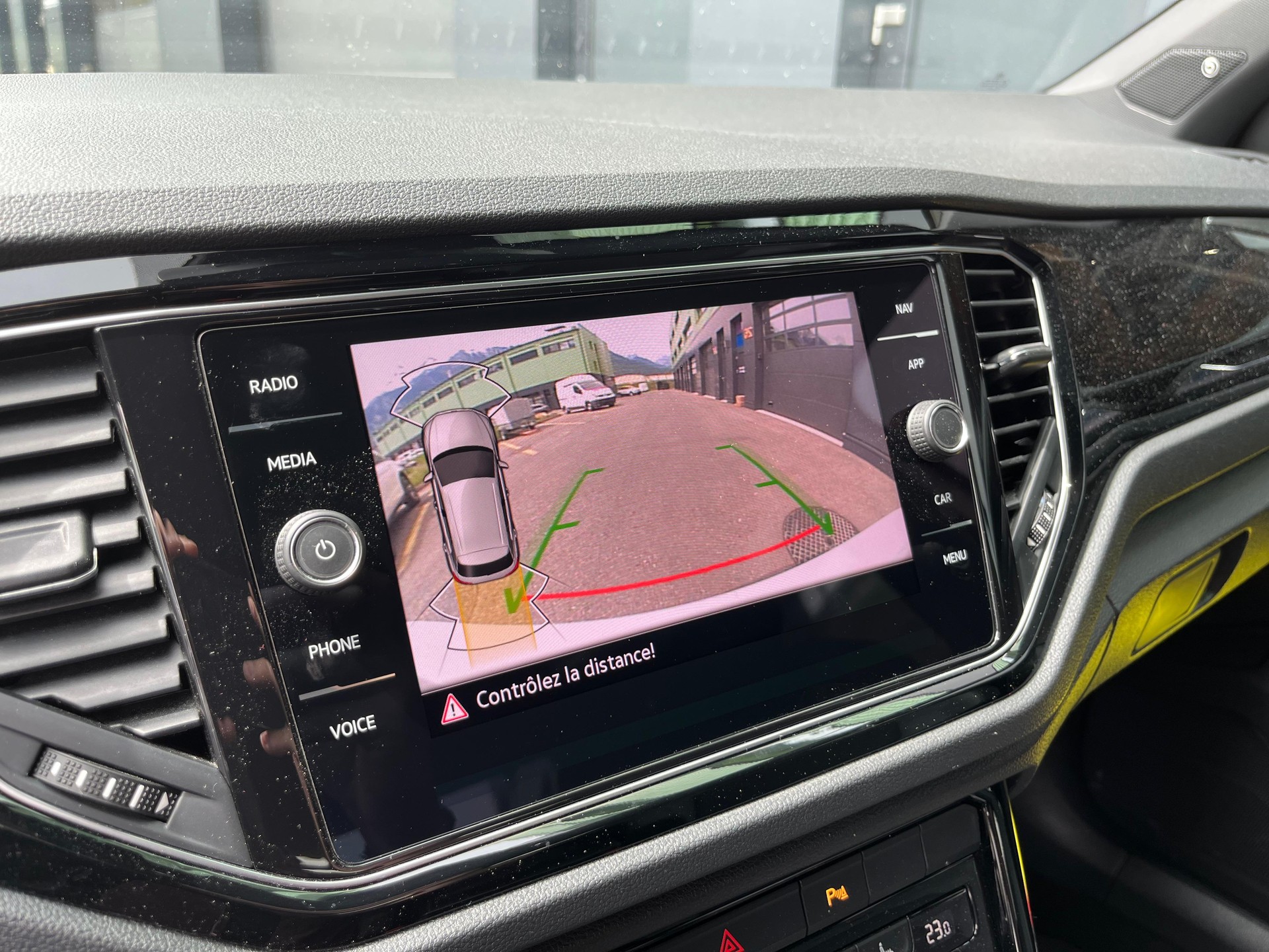 VW T-Roc 2.0 TSI R DSG 4Motion-image-17