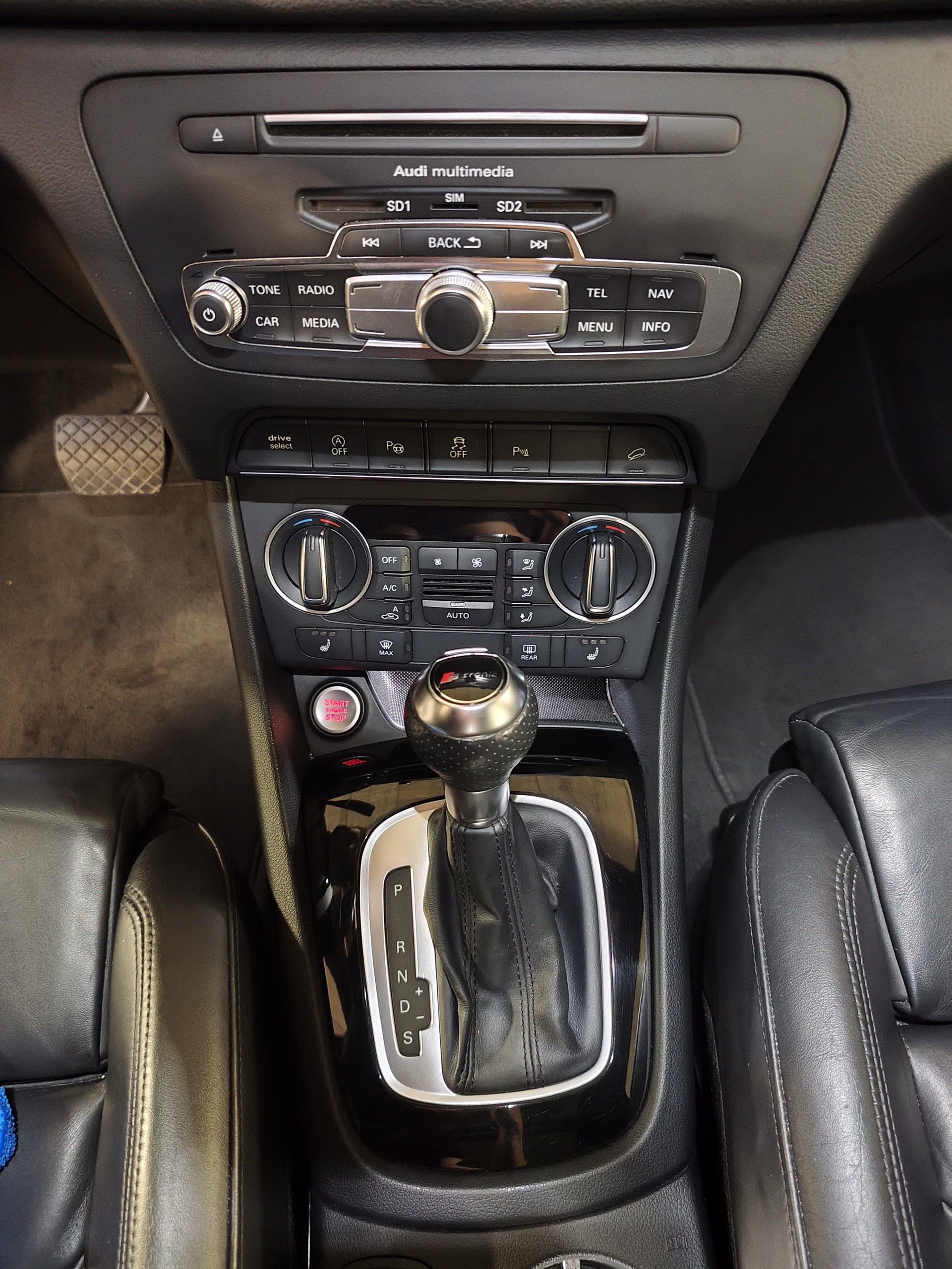 AUDI Q3 2.0 TFSI sport quattro S-tronic-image-13