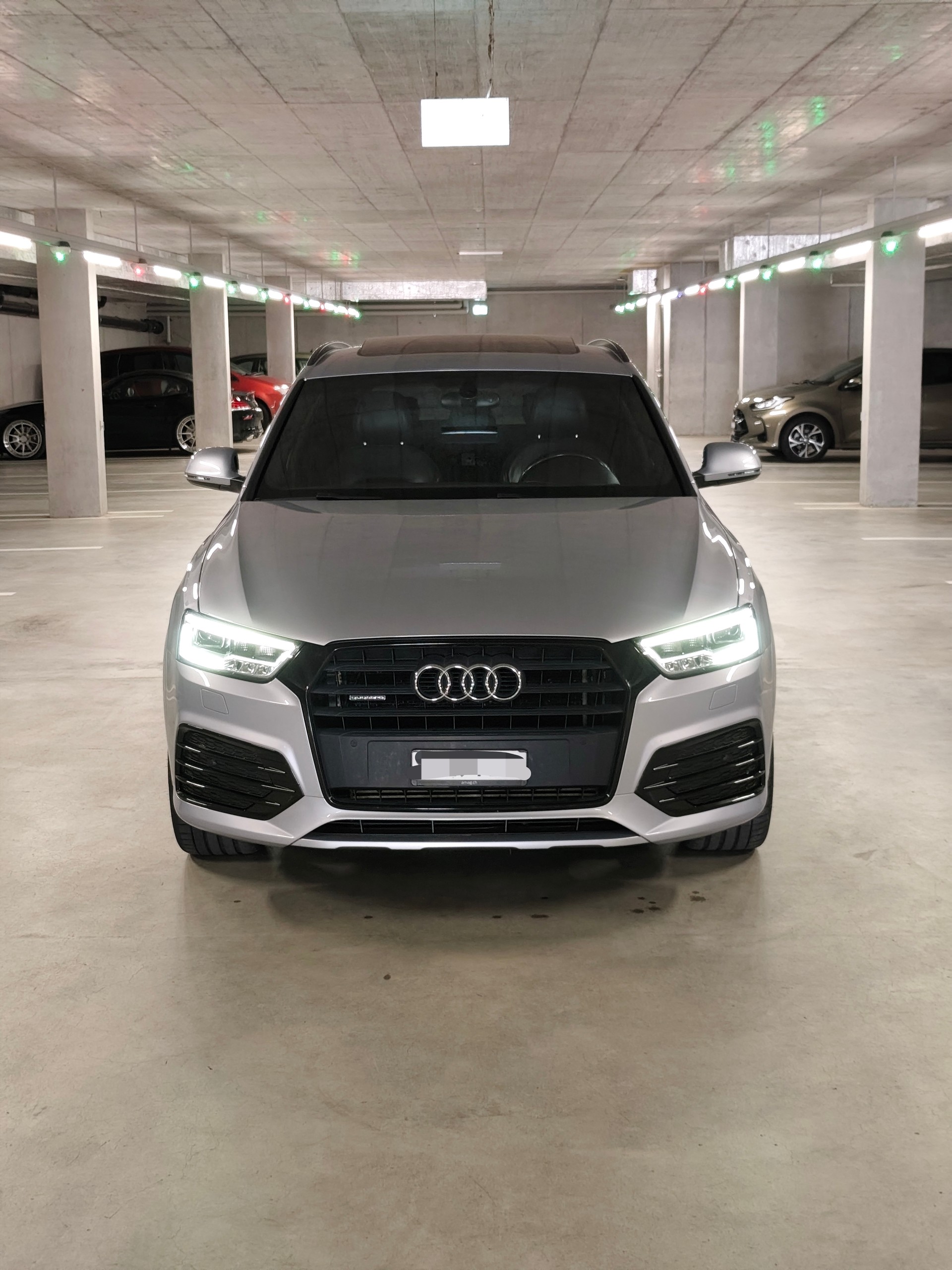 AUDI Q3 2.0 TFSI sport quattro S-tronic-image-1