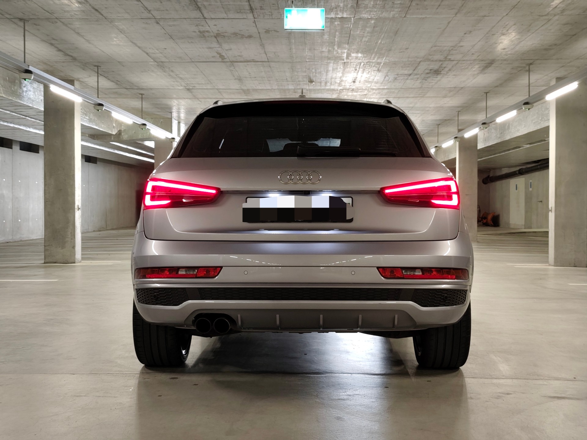 AUDI Q3 2.0 TFSI sport quattro S-tronic-image-7