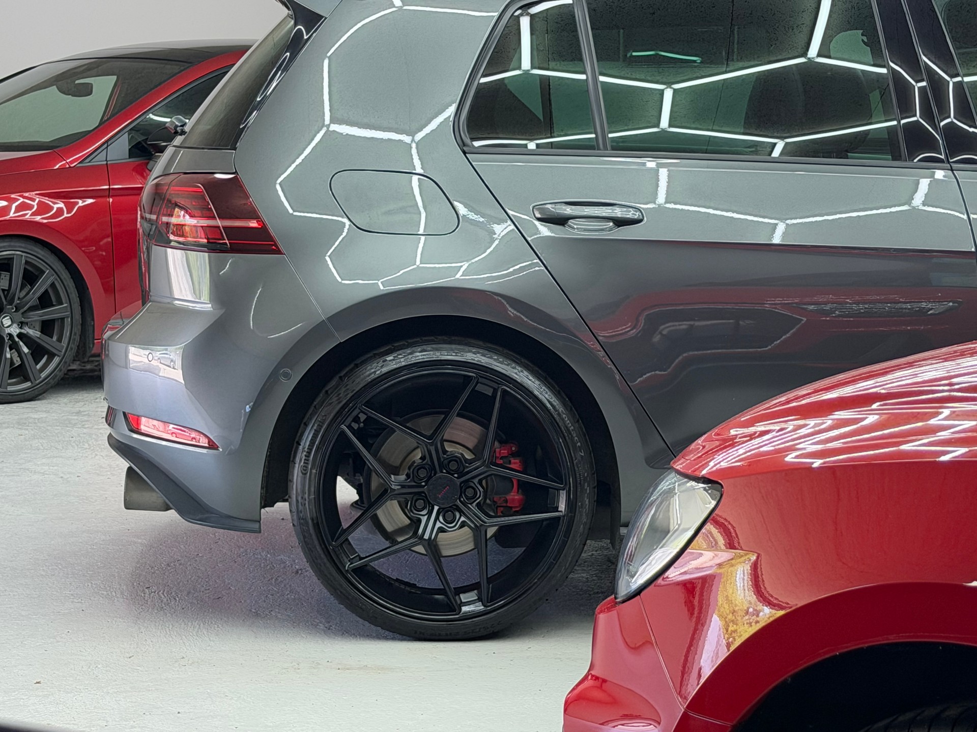 VW Golf 2.0 TSI GTI DSG *CH Auto/19’ black wheels*-image-7