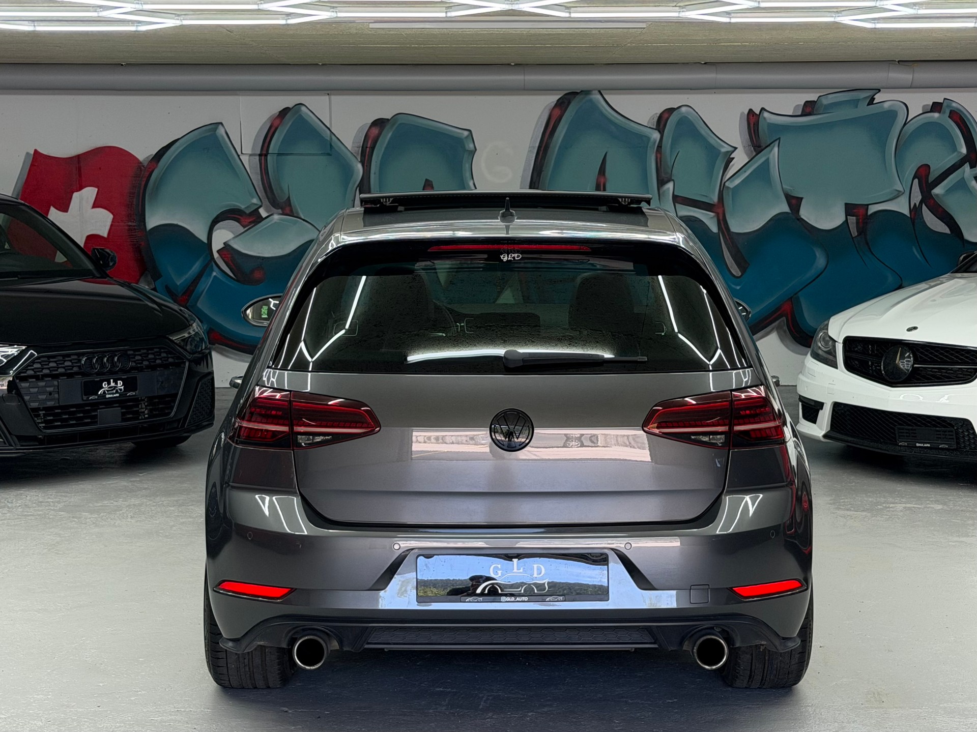 VW Golf 2.0 TSI GTI DSG *CH Auto/19’ black wheels*-image-5
