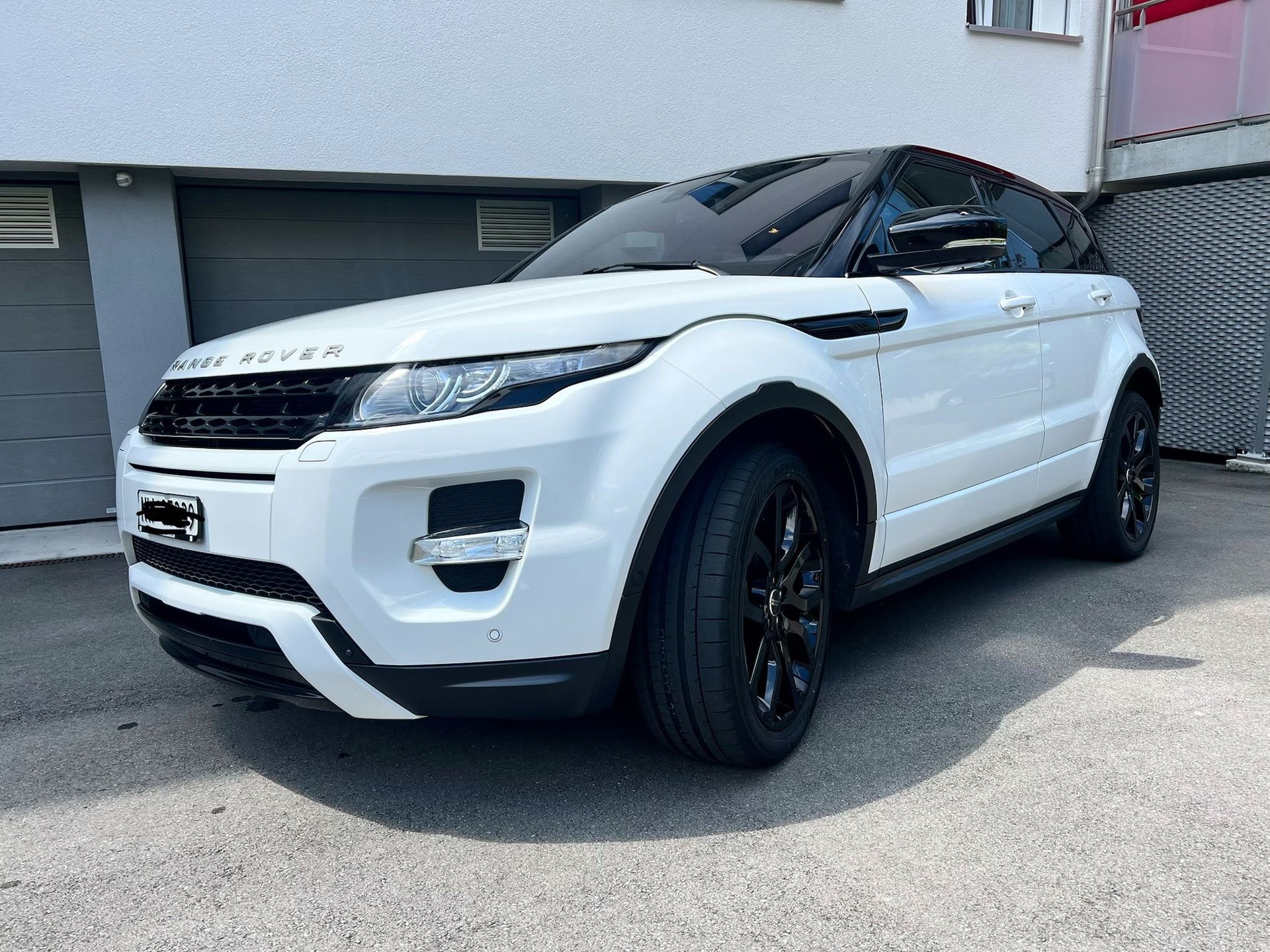 LAND ROVER Range Rover Evoque 2.0 Si4 Prestige AT6-image-0