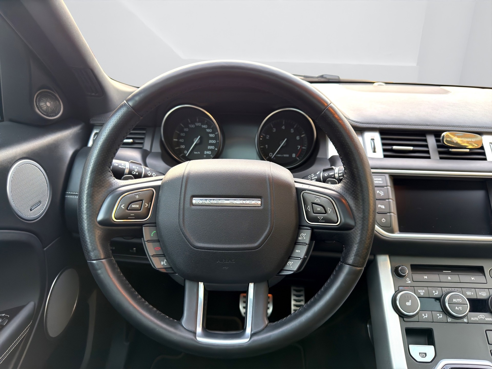 LAND ROVER Range Rover Evoque 2.0 Si4 Prestige AT6-image-14