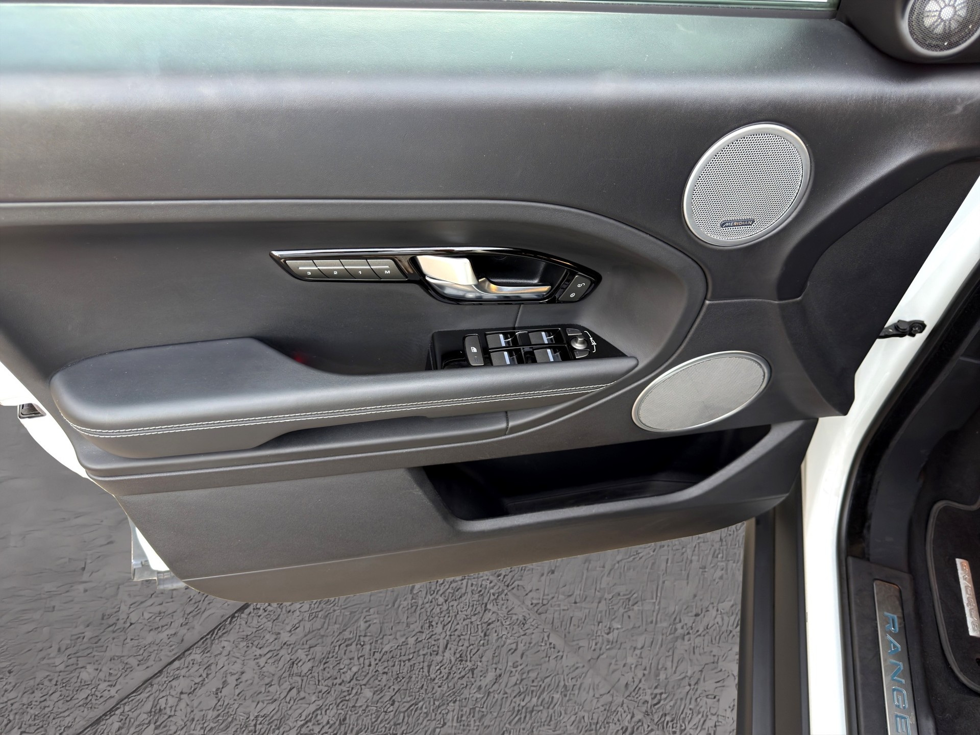 LAND ROVER Range Rover Evoque 2.0 Si4 Prestige AT6-image-10