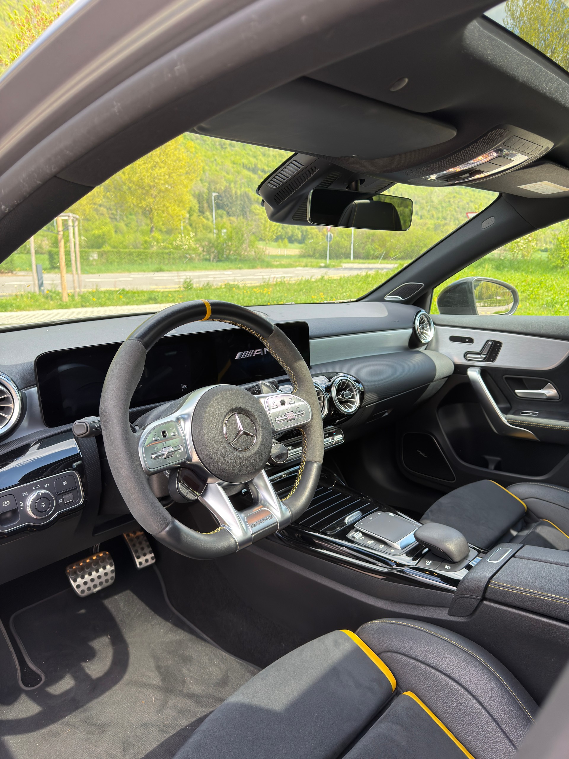 MERCEDES-BENZ A 45 S AMG 4matic+-image-3