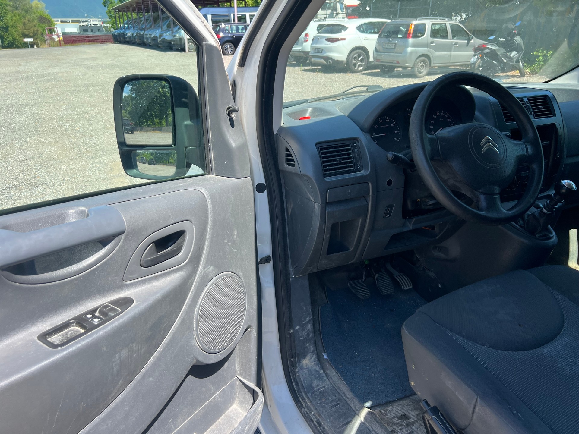 CITROEN Jumpy 2.0 HDi 12 L2H1-image-8