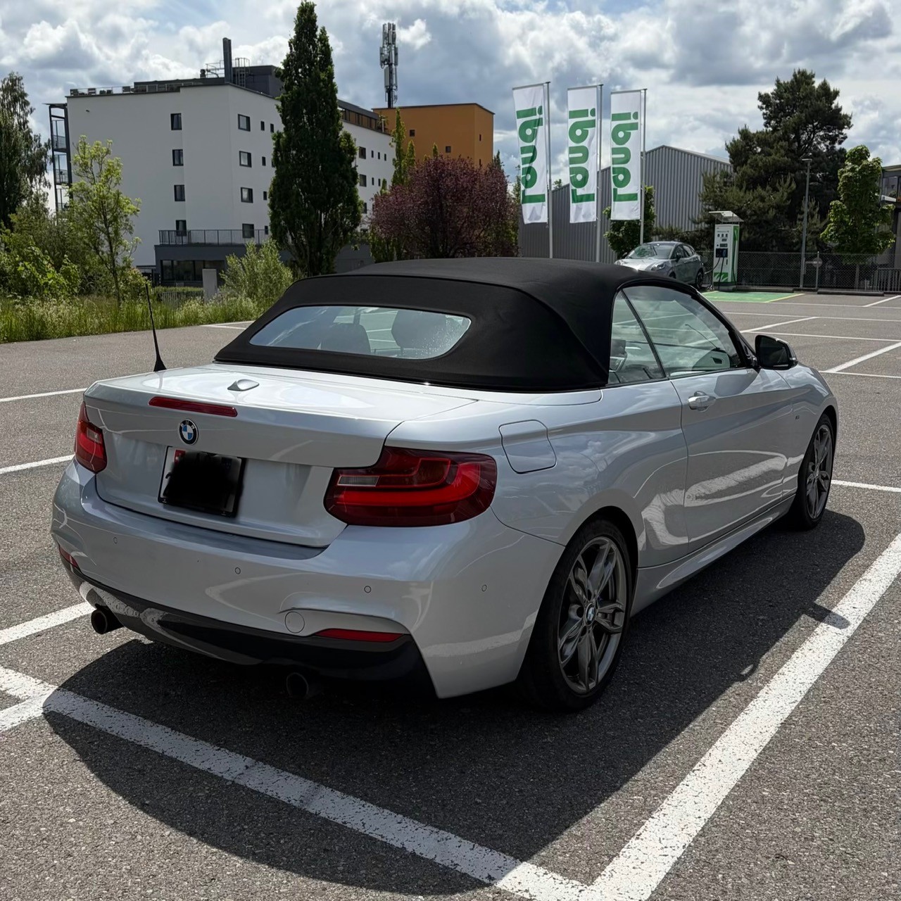 BMW M235i xDrive SAG-image-1