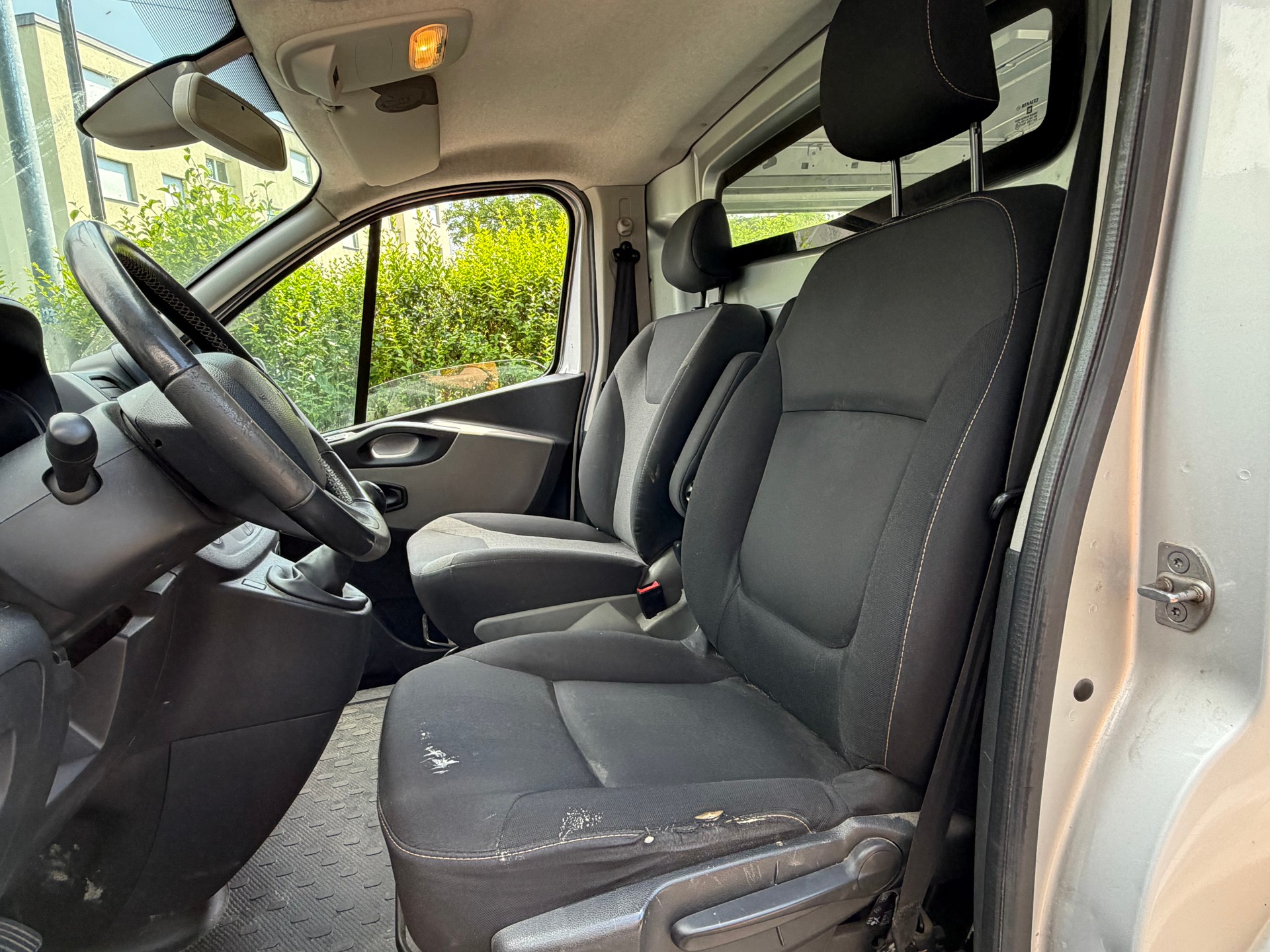 RENAULT Trafic 1.6 ENERGY TwinT. dCi120 2.9t Busin. L1H1-image-9