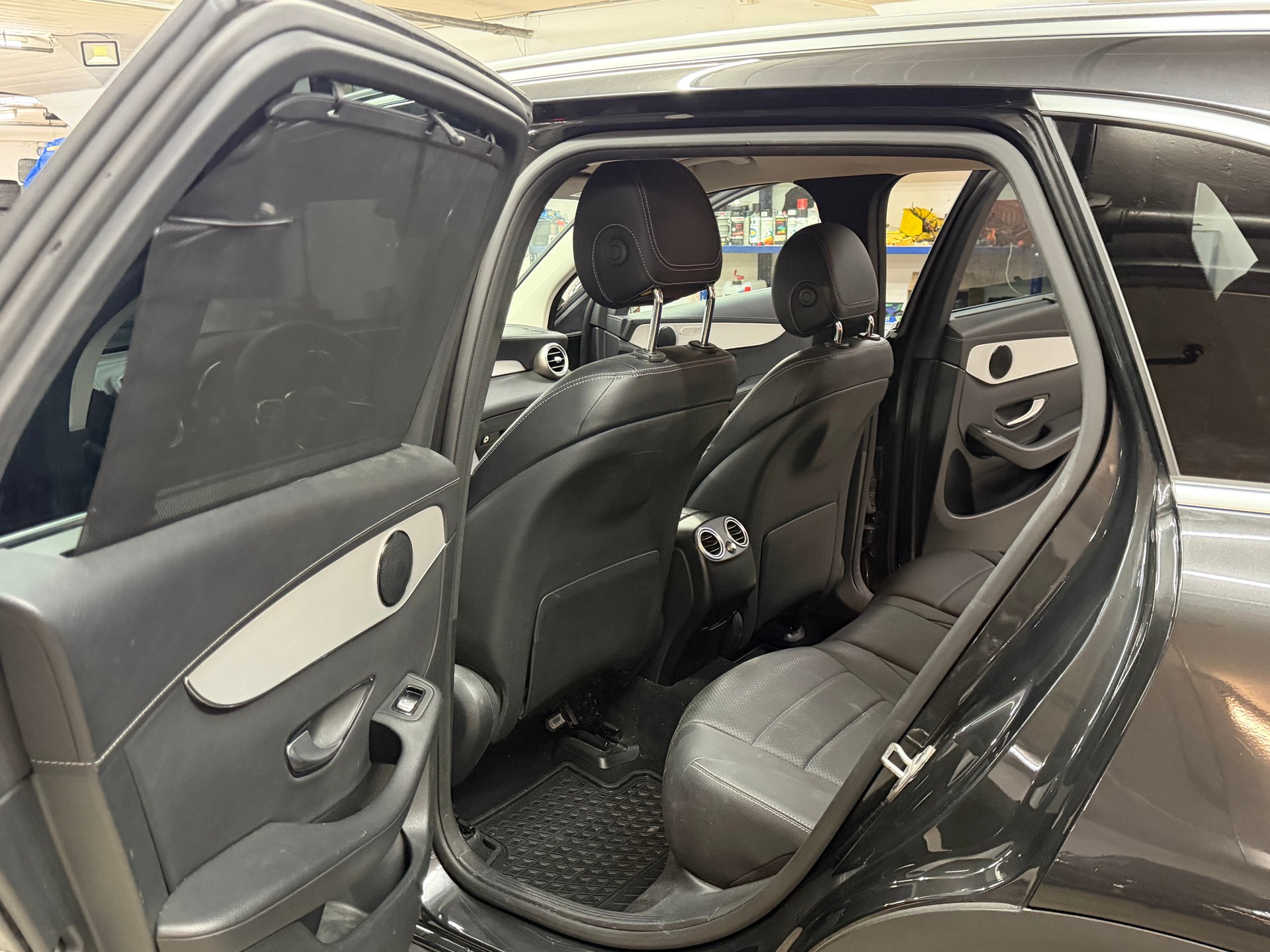 MERCEDES-BENZ GLC 220 d 4Matic 9G-Tronic-image-12