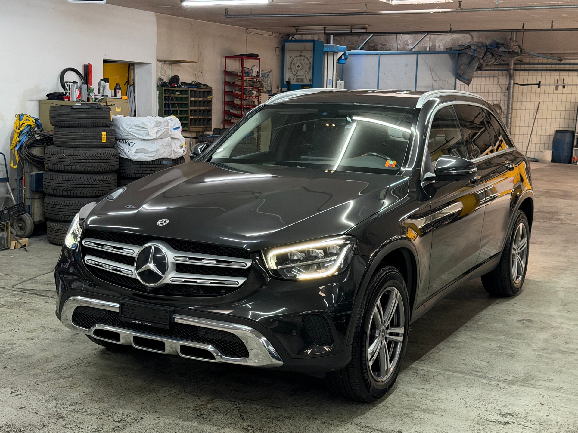 MERCEDES-BENZ GLC 220 d 4Matic 9G-Tronic-image-5