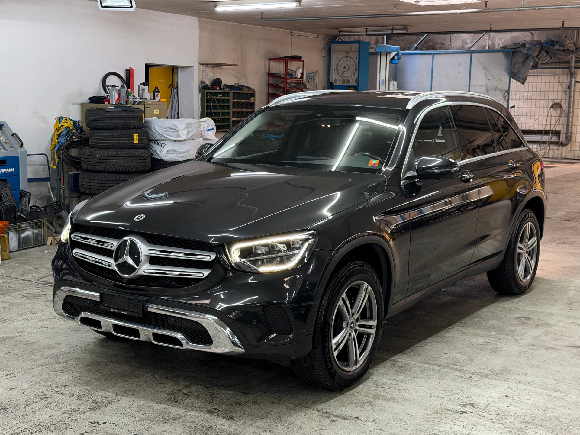 MERCEDES-BENZ GLC 220 d 4Matic 9G-Tronic-image-2