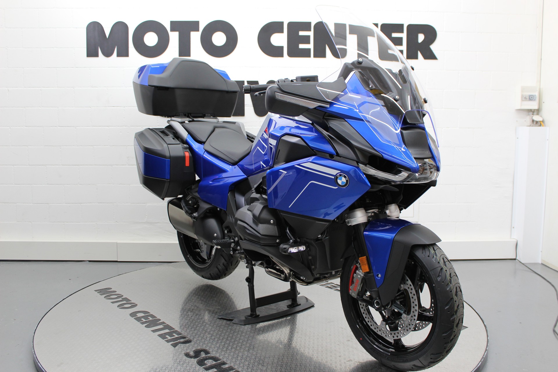 BMW R 1300 RT-showroom-element-1