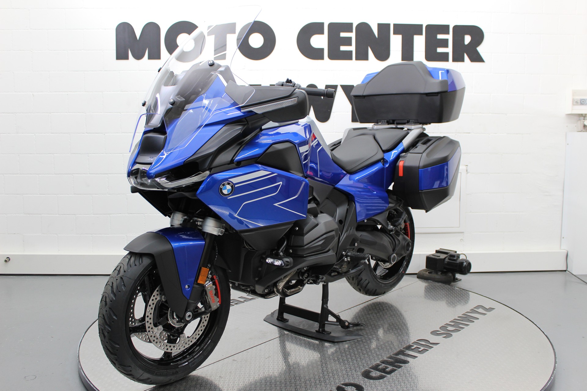 BMW R 1300 RT-showroom-element-2