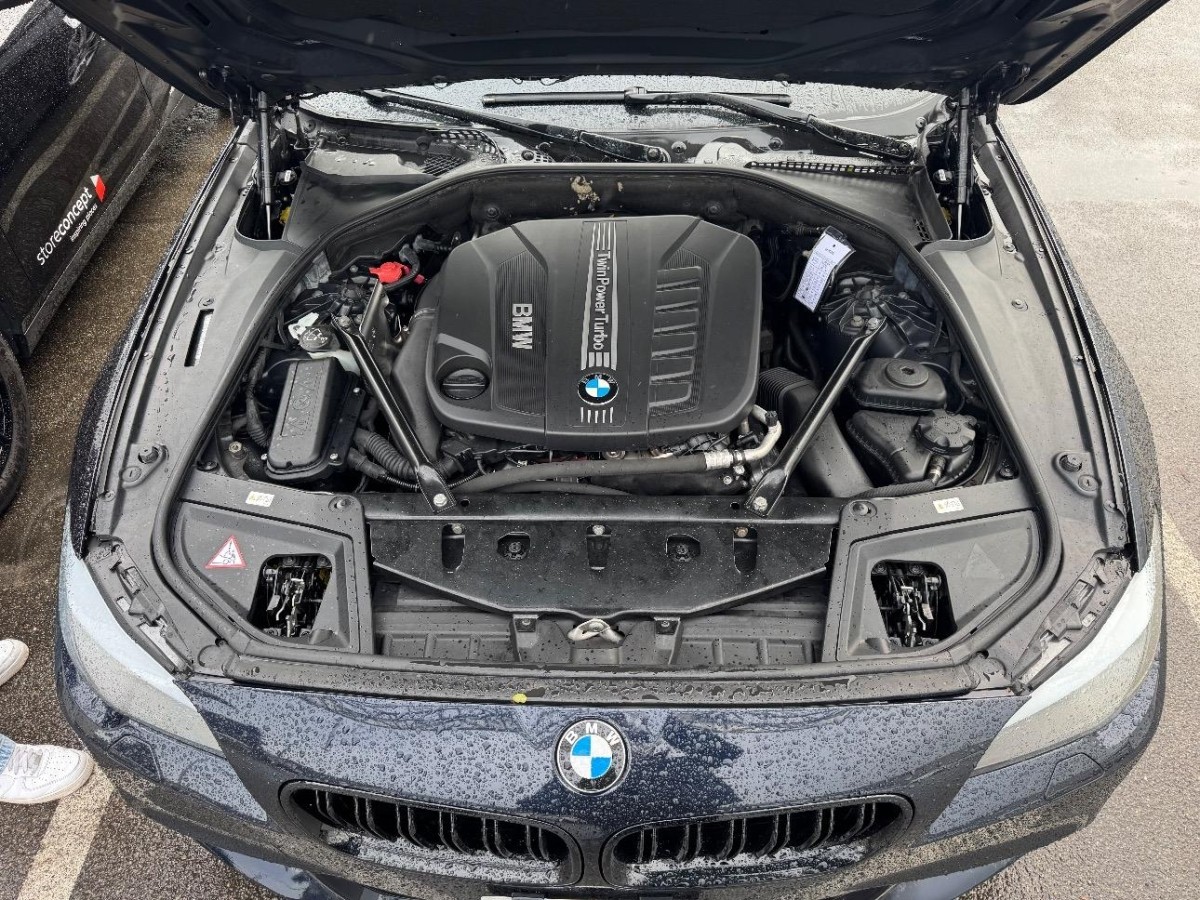 BMW 535d xDrive Touring Steptronic-image-4