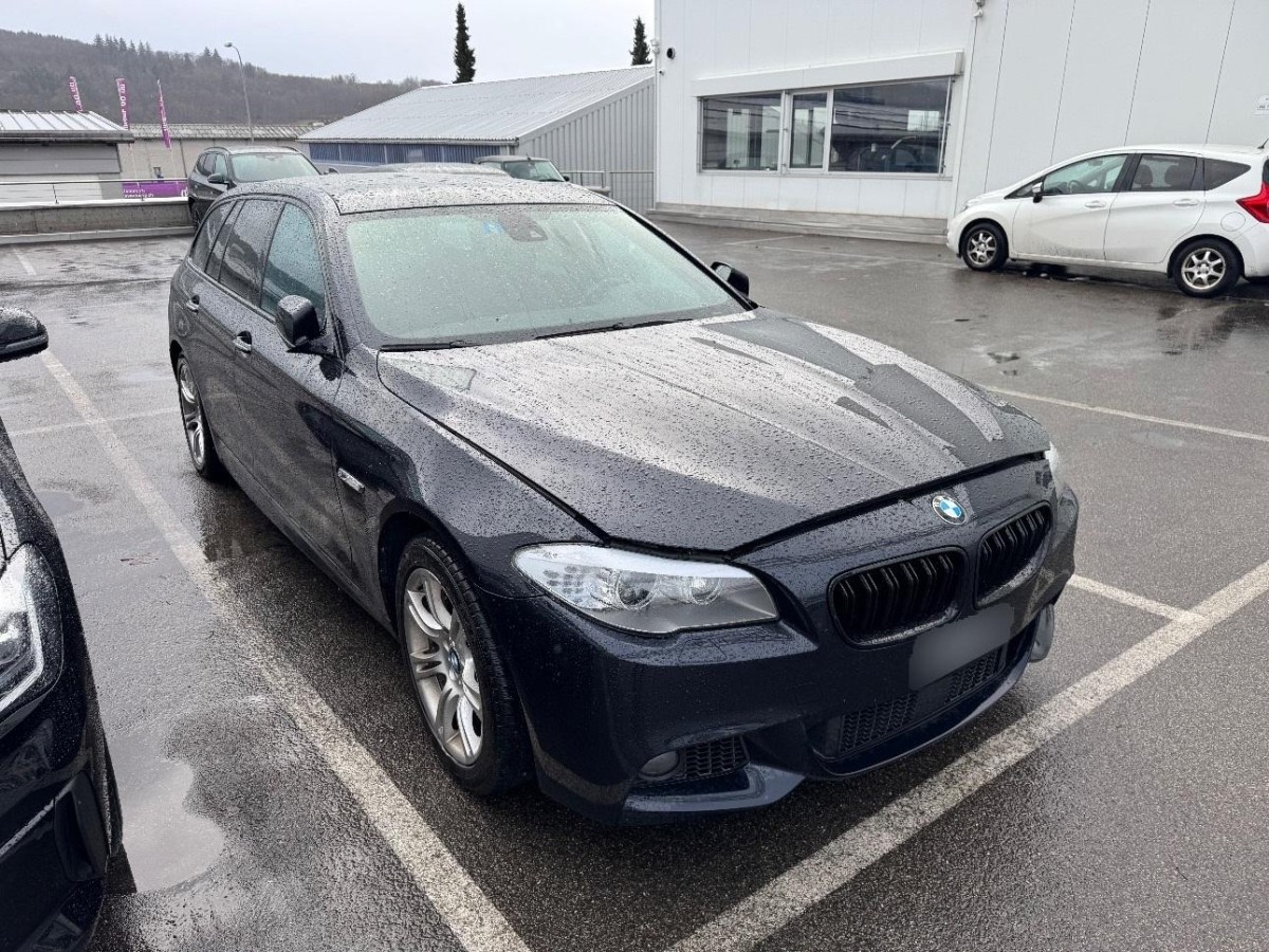 BMW 535d xDrive Touring Steptronic-image-0