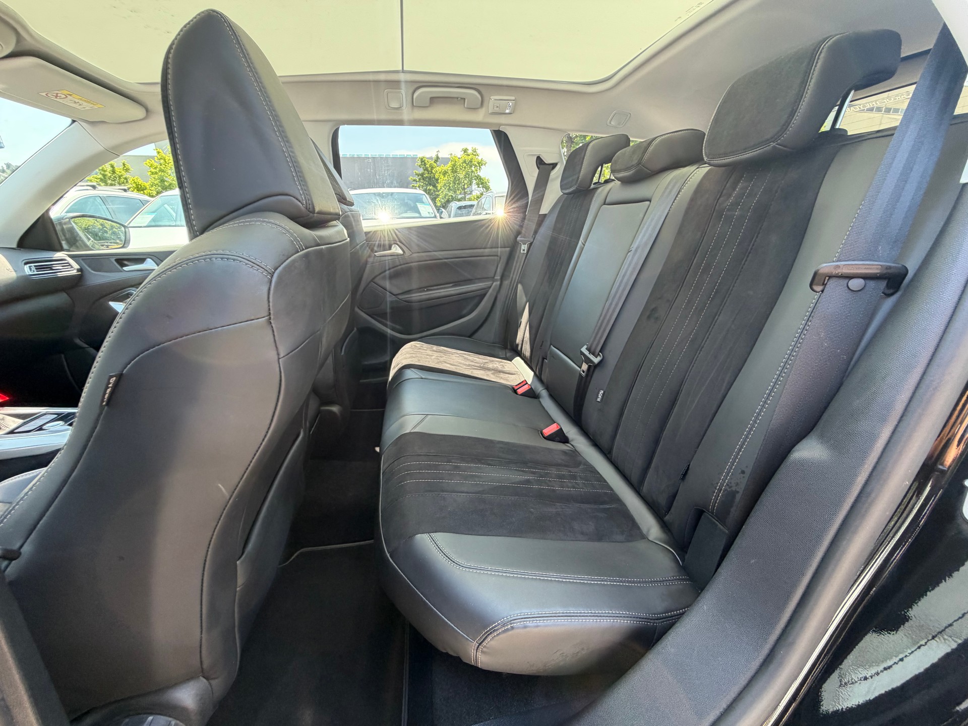 PEUGEOT 308 SW 1.2 THP Féline Automatic-image-9
