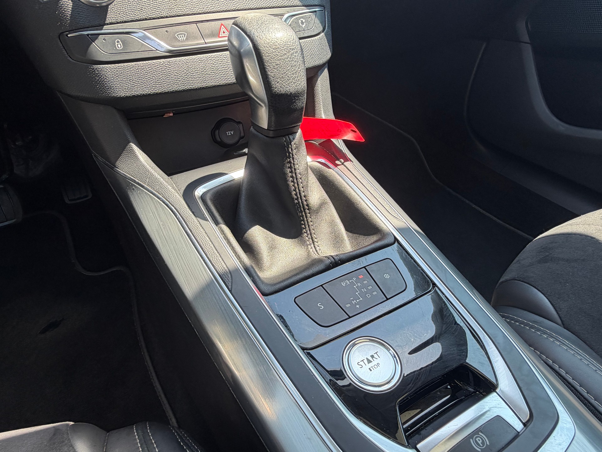 PEUGEOT 308 SW 1.2 THP Féline Automatic-image-12