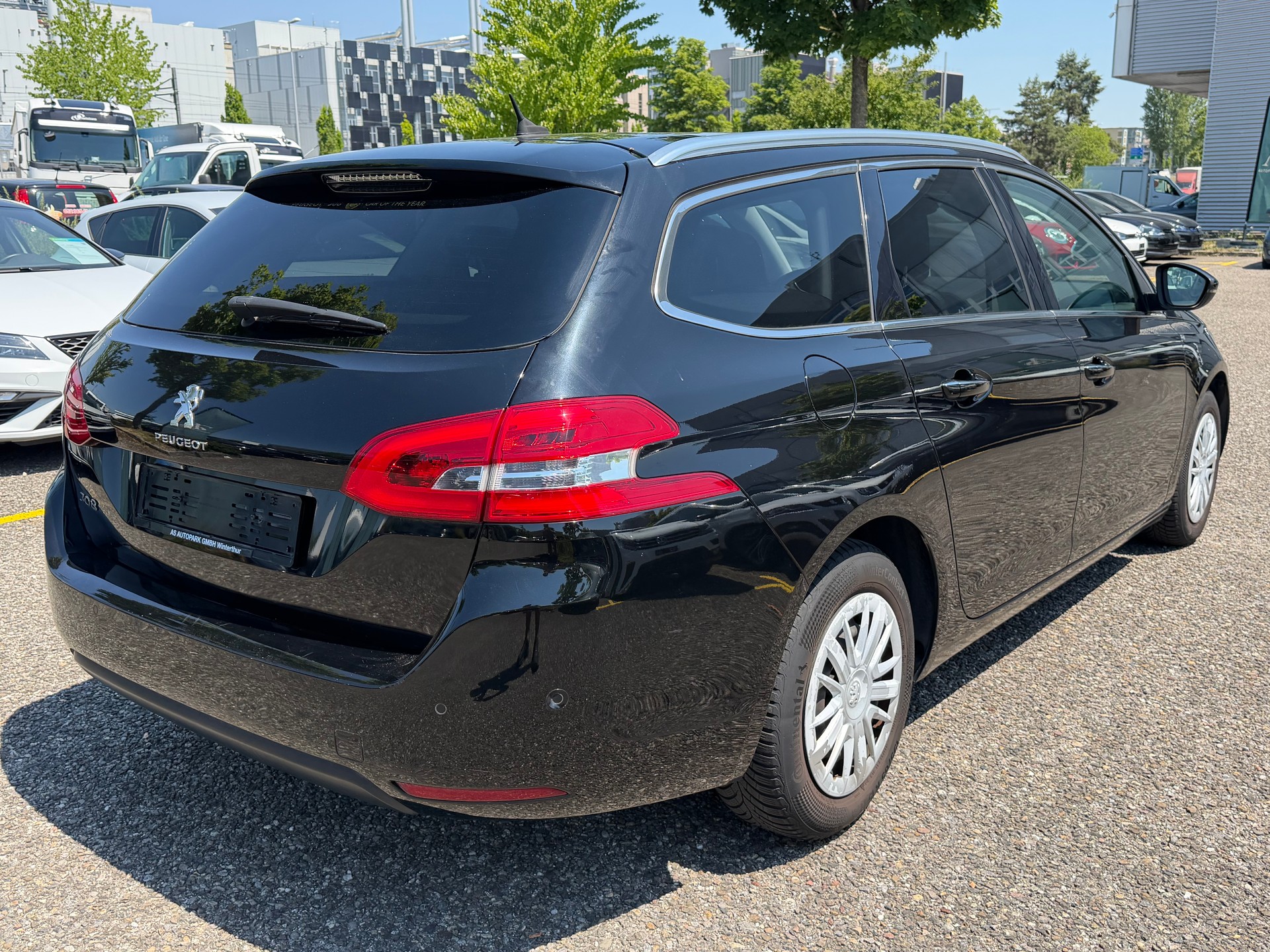 PEUGEOT 308 SW 1.2 THP Féline Automatic-image-4