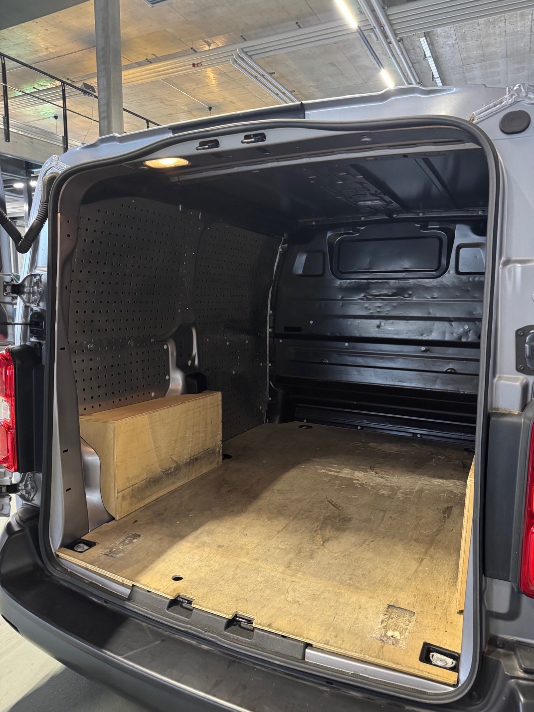 OPEL Vivaro Cargo 2.0 2.7T CDTI Enjoy Aut.-image-11