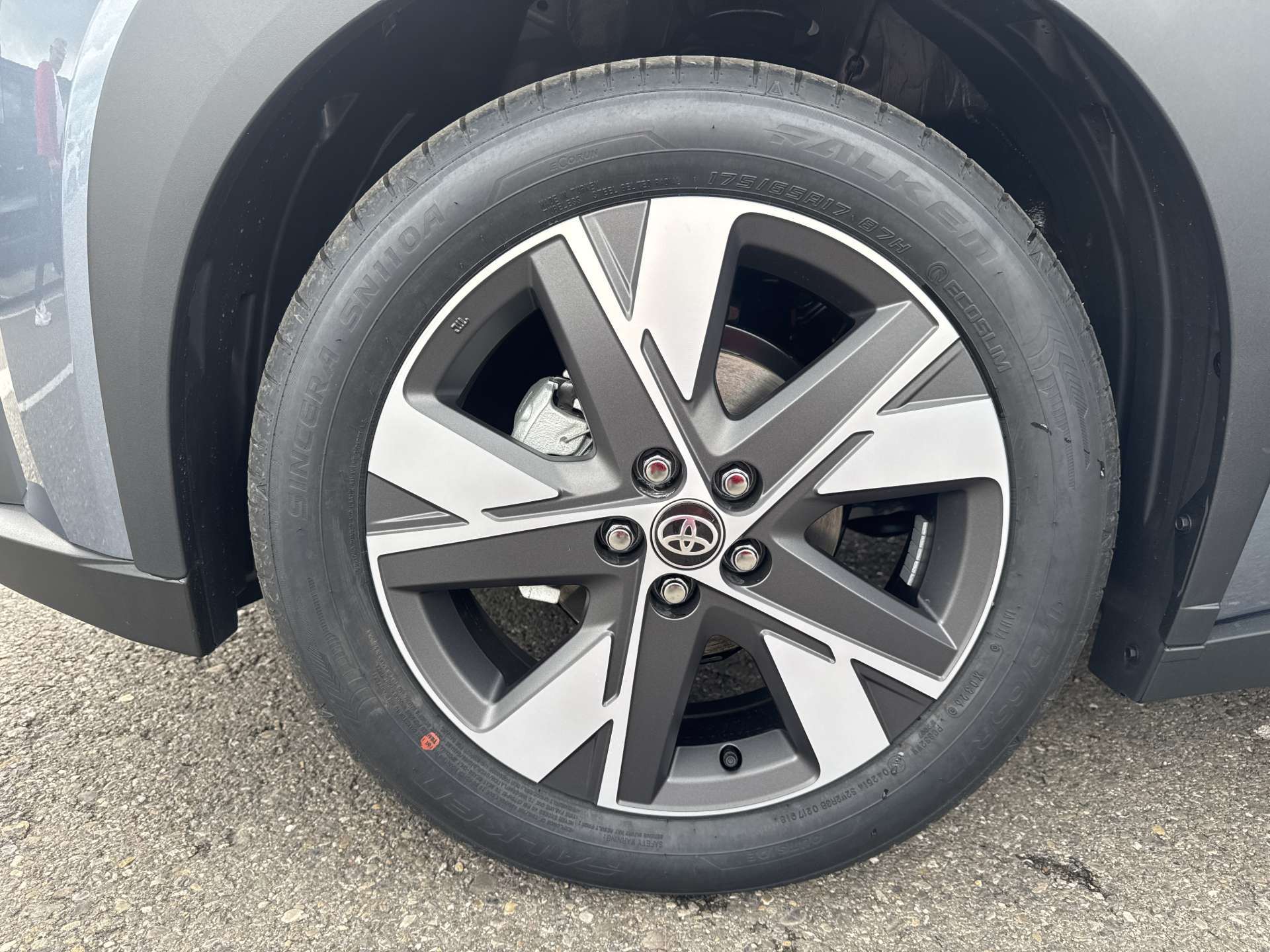 TOYOTA Aygo X 1.5 Comfort NEUES MODELL e-CVT Automat-image-8