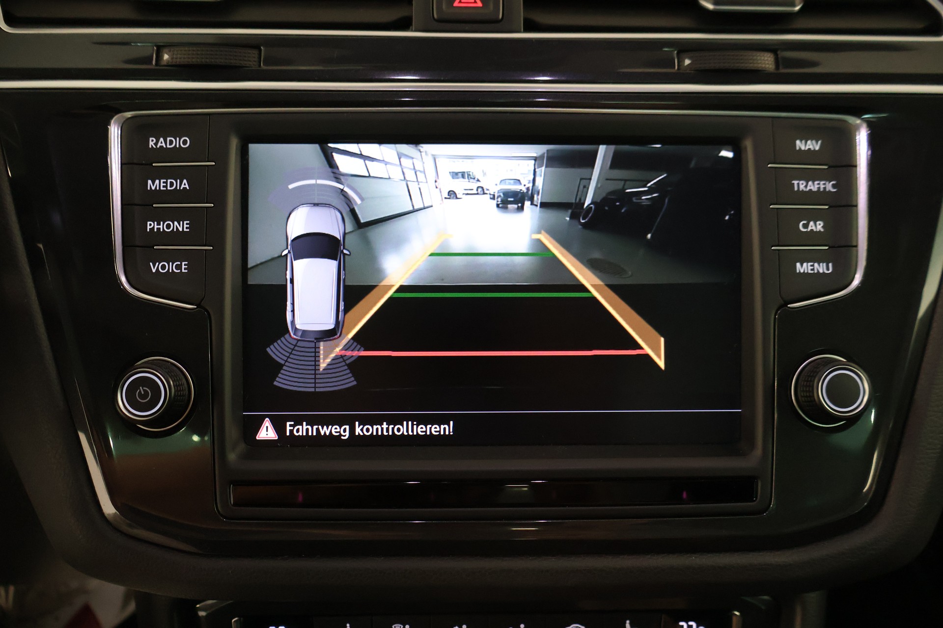VW Tiguan 2.0TSI R-Line 4Motion DSG-image-20